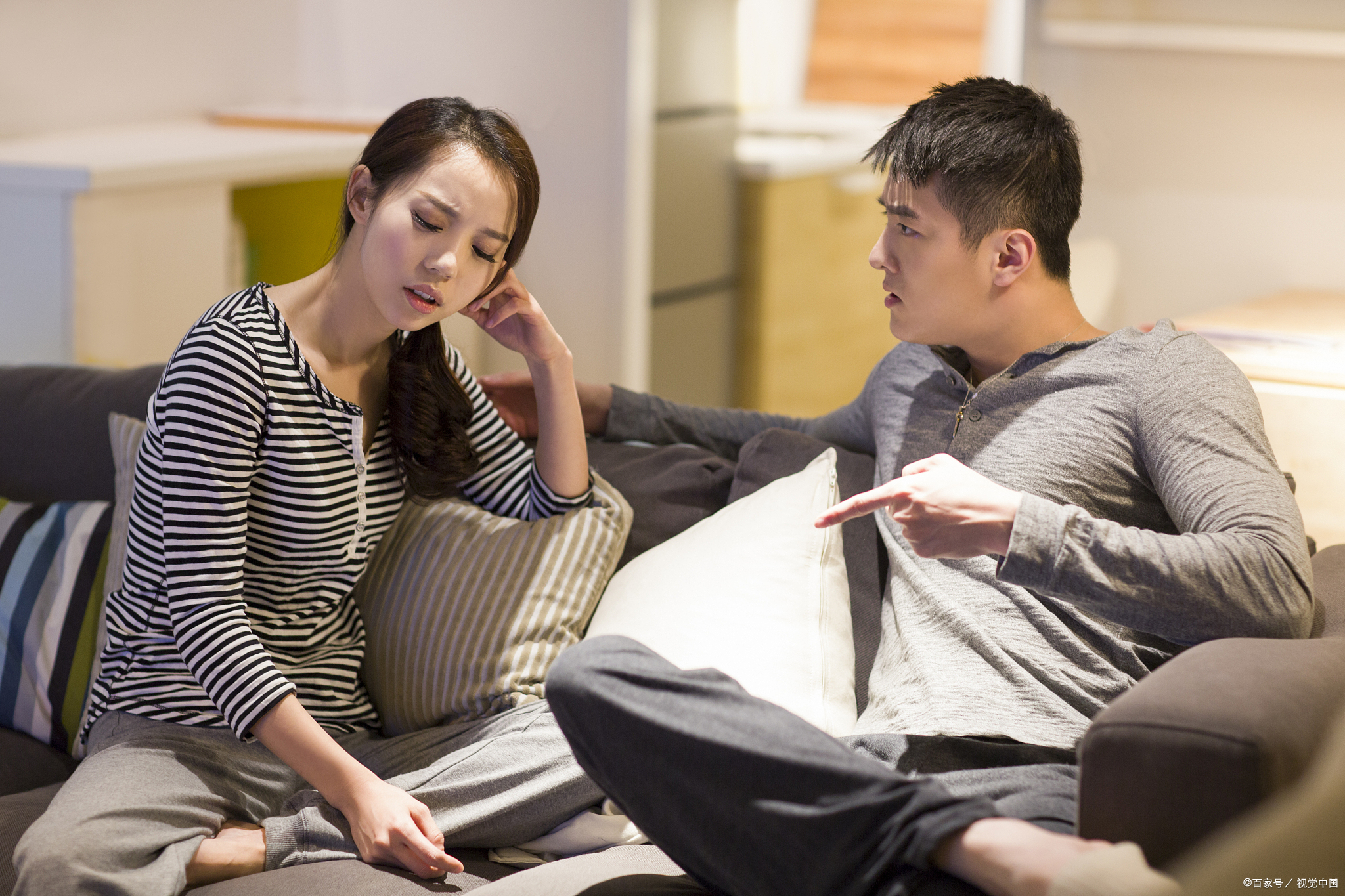 看一对夫妻"感情好坏",四条忌讳,但愿你未碰触,注意第2条