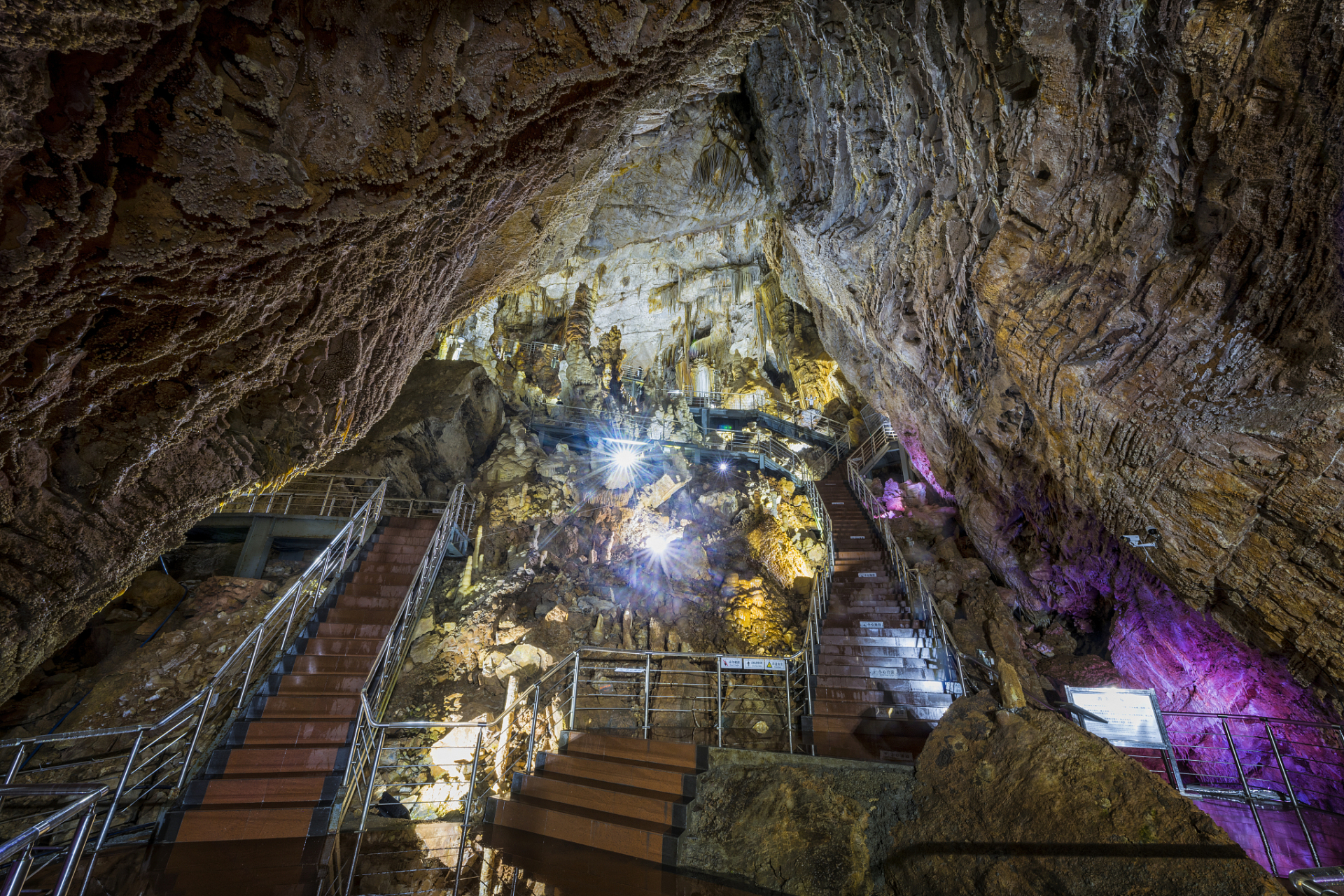 中国福建宁化的天鹅洞群国家地质公园,地处宁化县东部