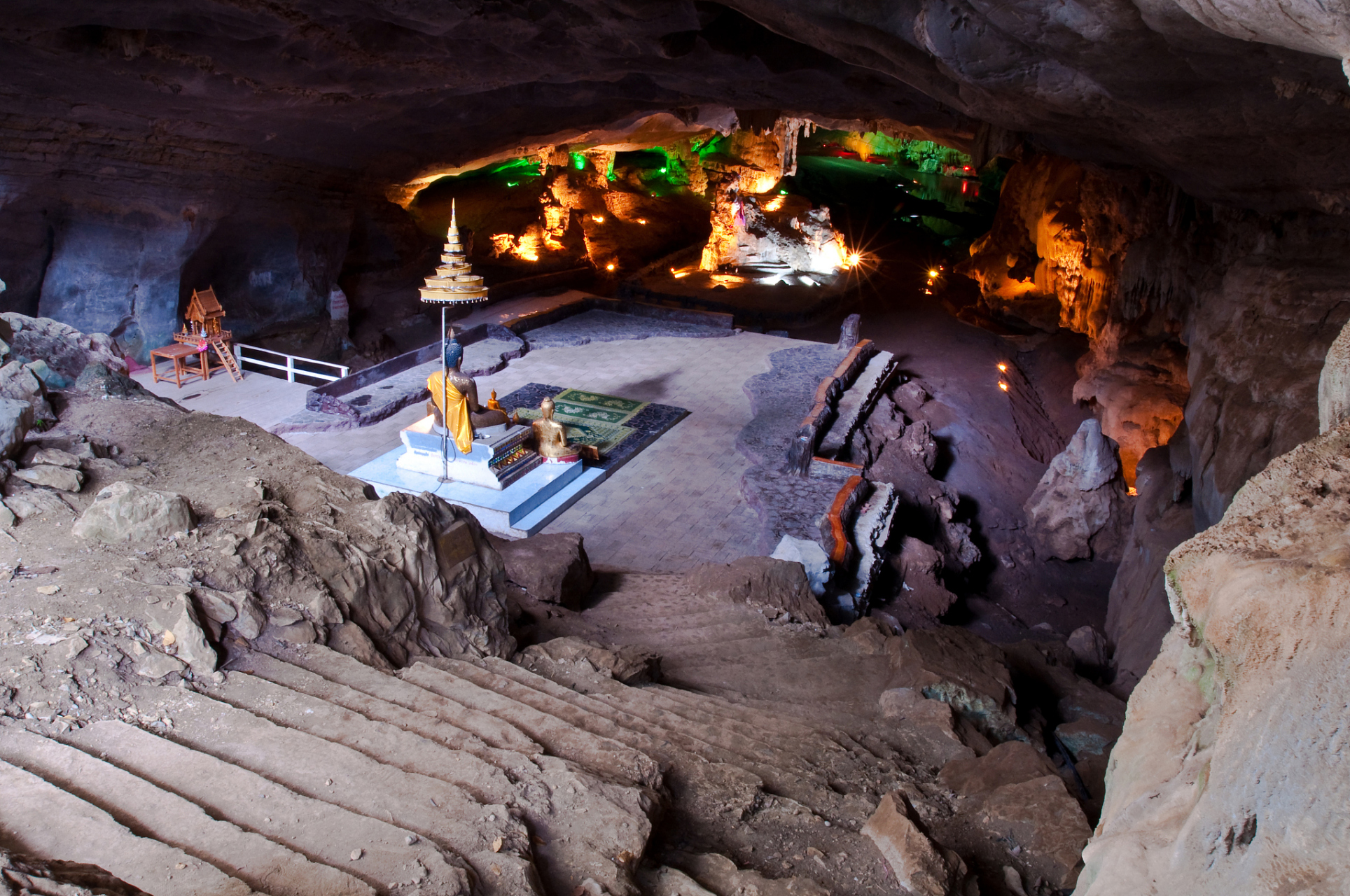 沂水地下画廊,就在我们家旁边的景点,这么方便当然要来看一看了,顺便