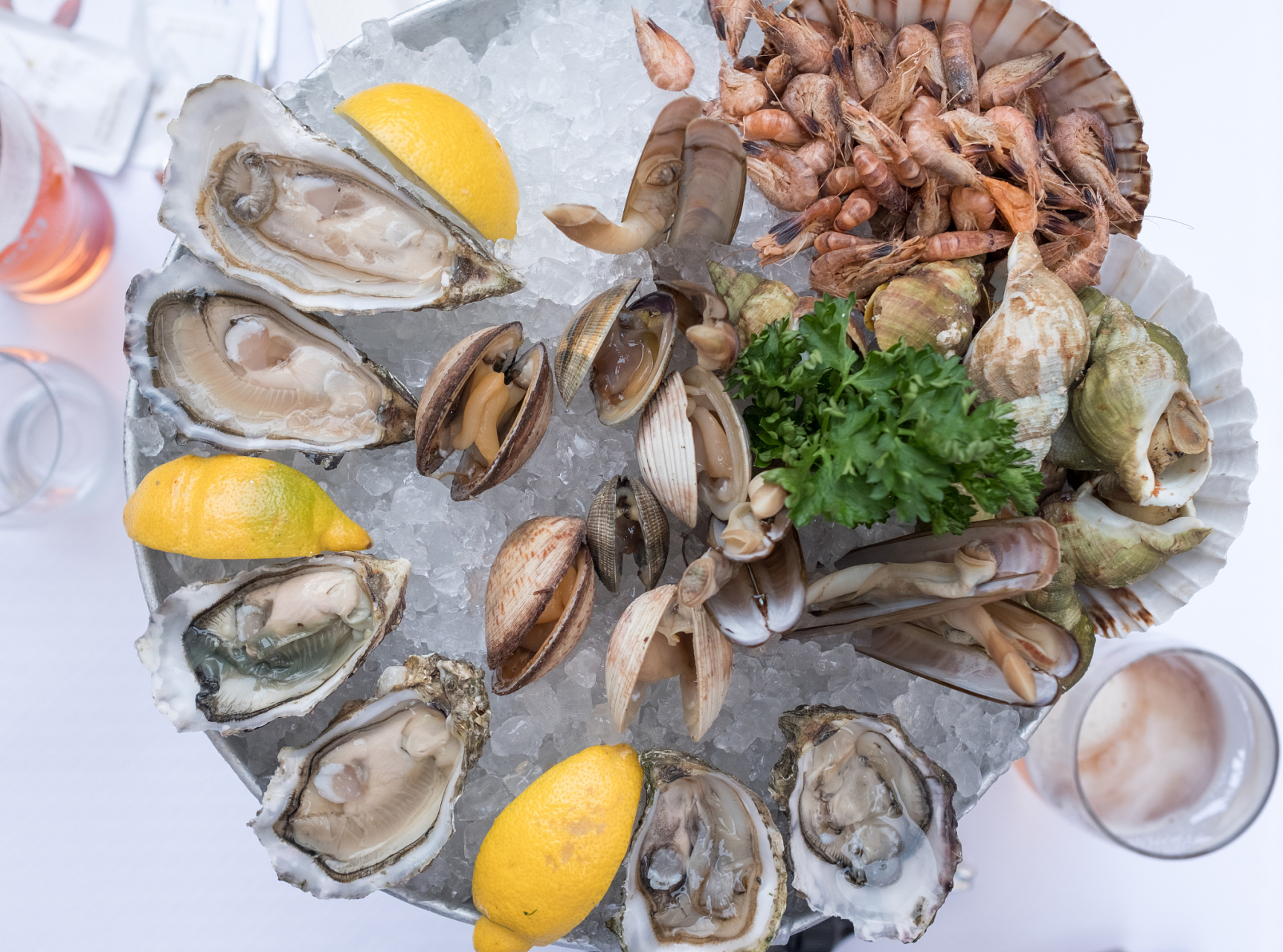 春游南澳岛,美食之旅,南澳岛的海鲜是不可错过的美食,新鲜的鱼虾蟹贝