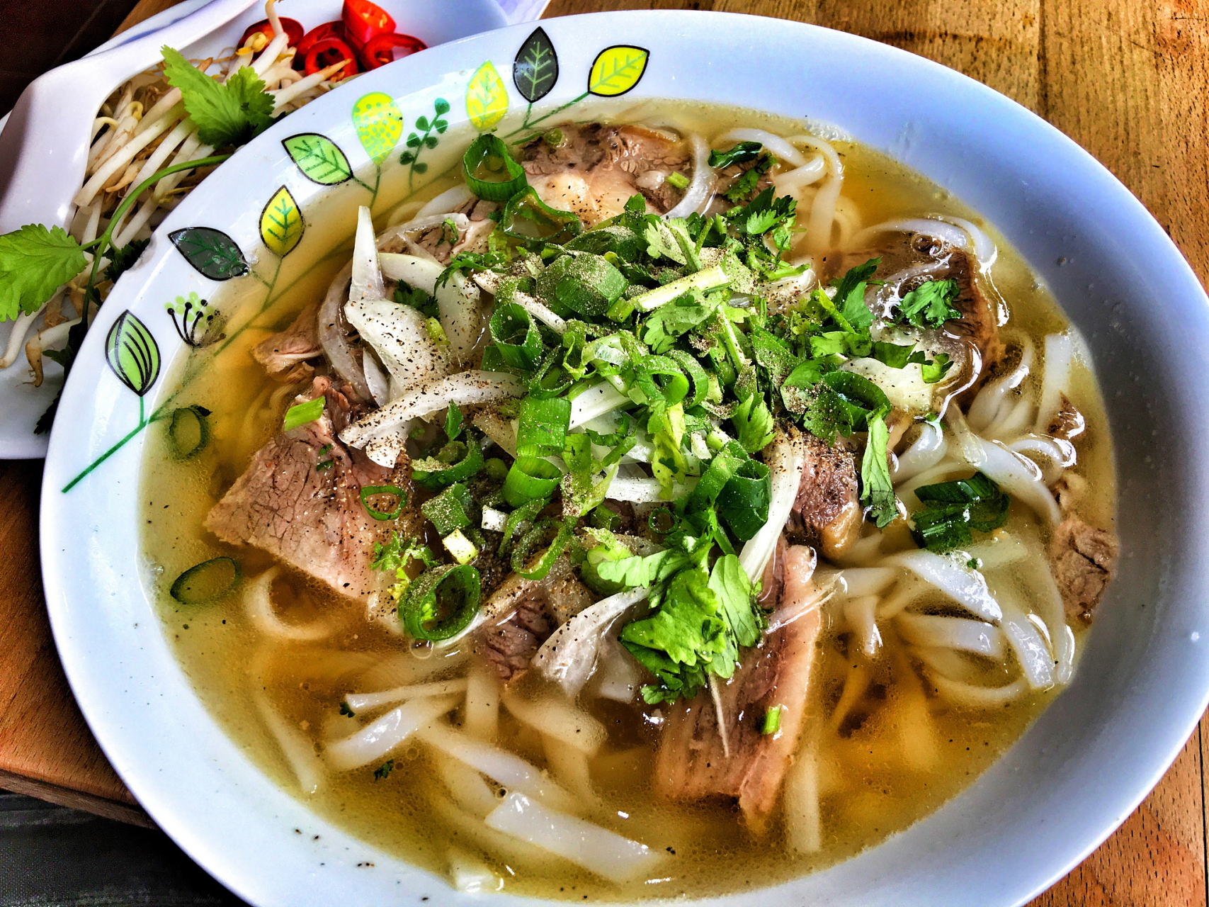 附近新开了一家小吃店,主推羊杂面,这是我喜欢的,尝了尝,吃着还不错