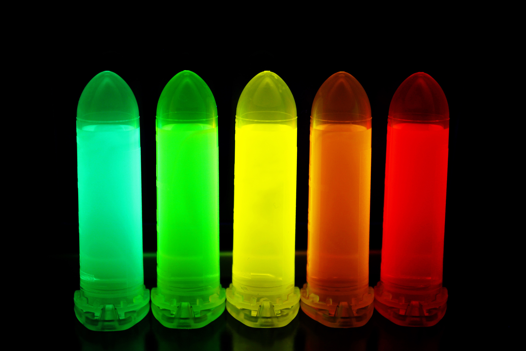 银铟硒(aginse2),银铟硒(agin5se8)和铟硒(in2se3)量子点是具有特殊