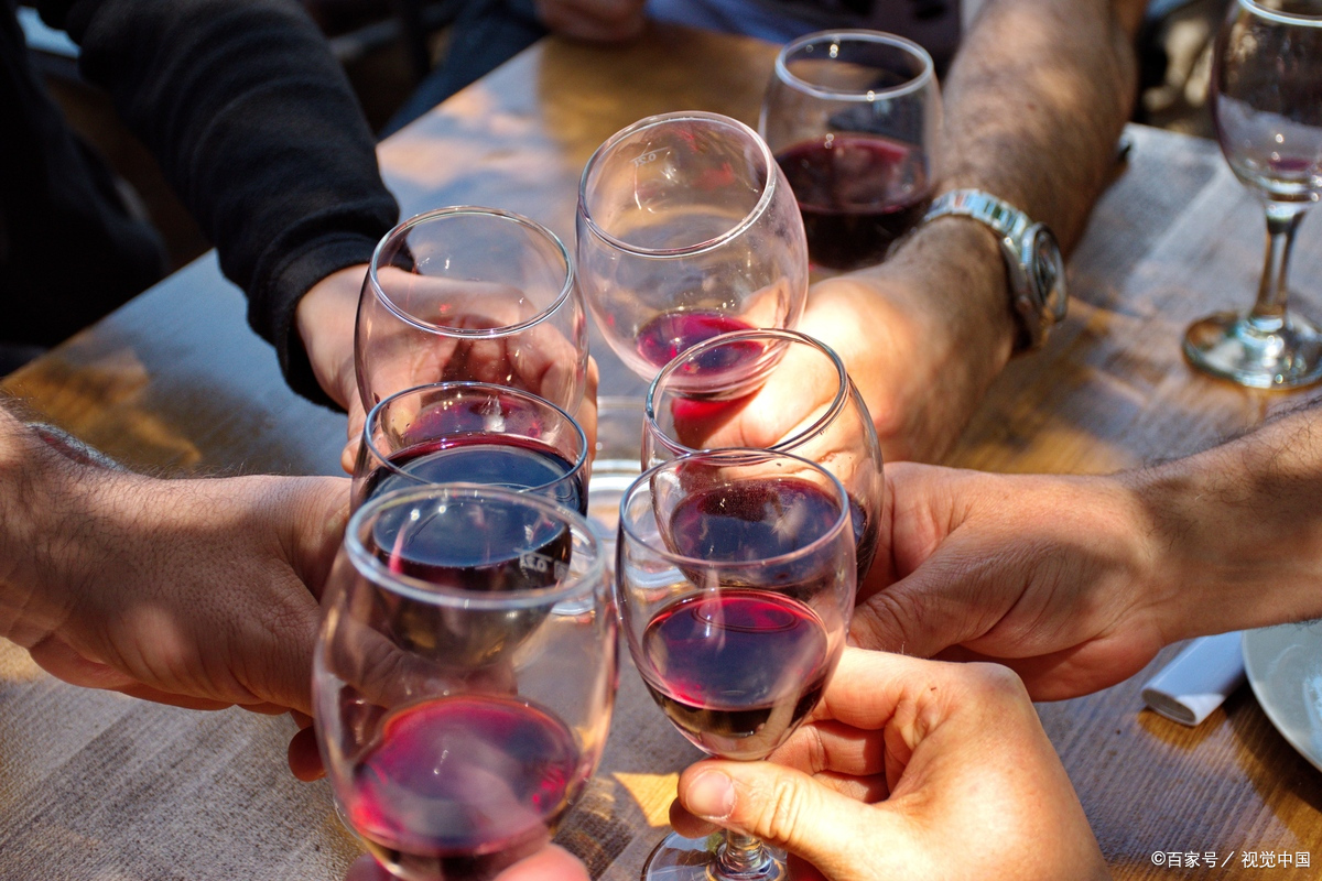 初次见面喝酒敬酒说什么好话?简单又大气的敬酒词