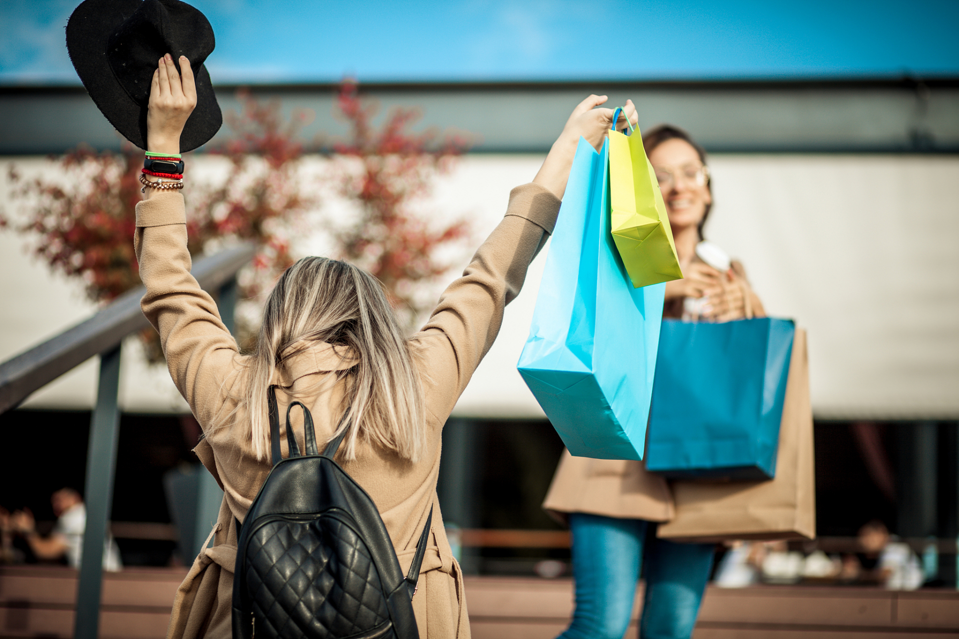 女子疯狂网上购物确诊帕金森  震惊!女子网购成瘾竟是帕金森病害的!