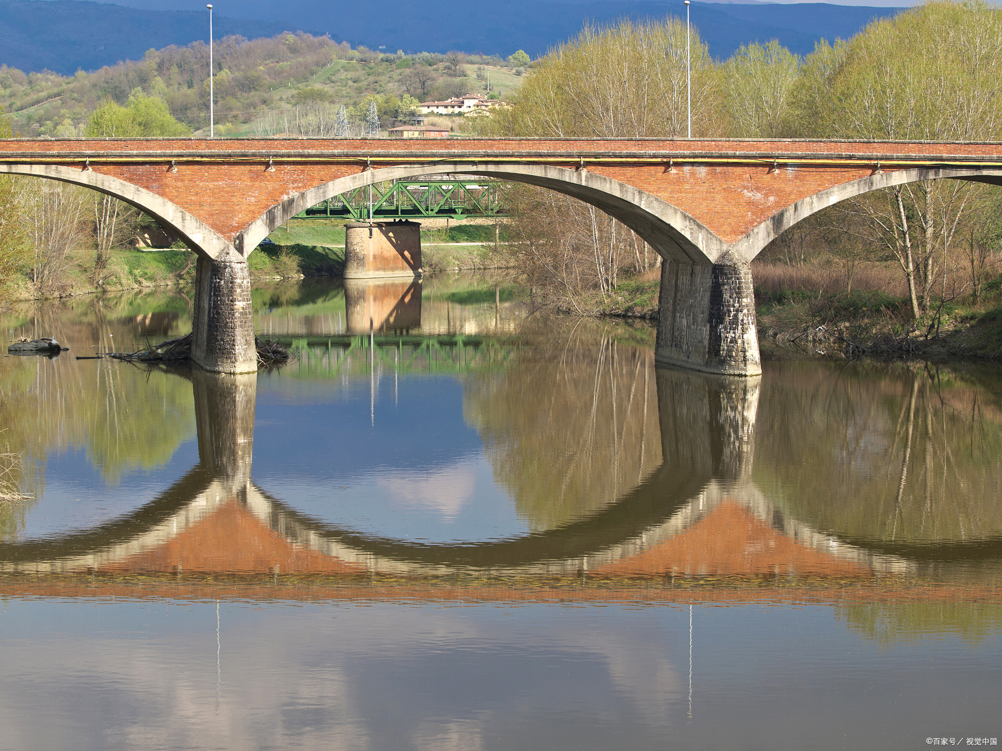 这一生,我们都不能因为寂寞爱错人,更不能因为爱错人而寂寞一生