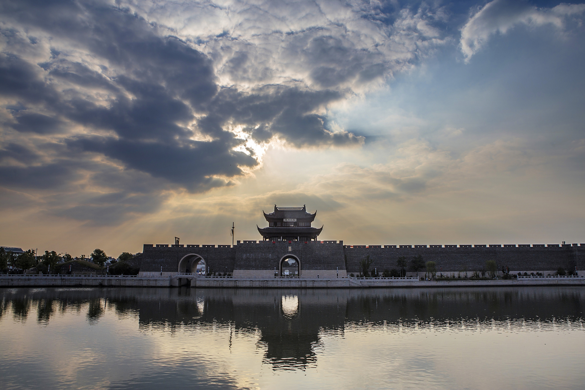 动态优创月#位于聊城市的中华水上古城,又称东昌古城,是一个占地1