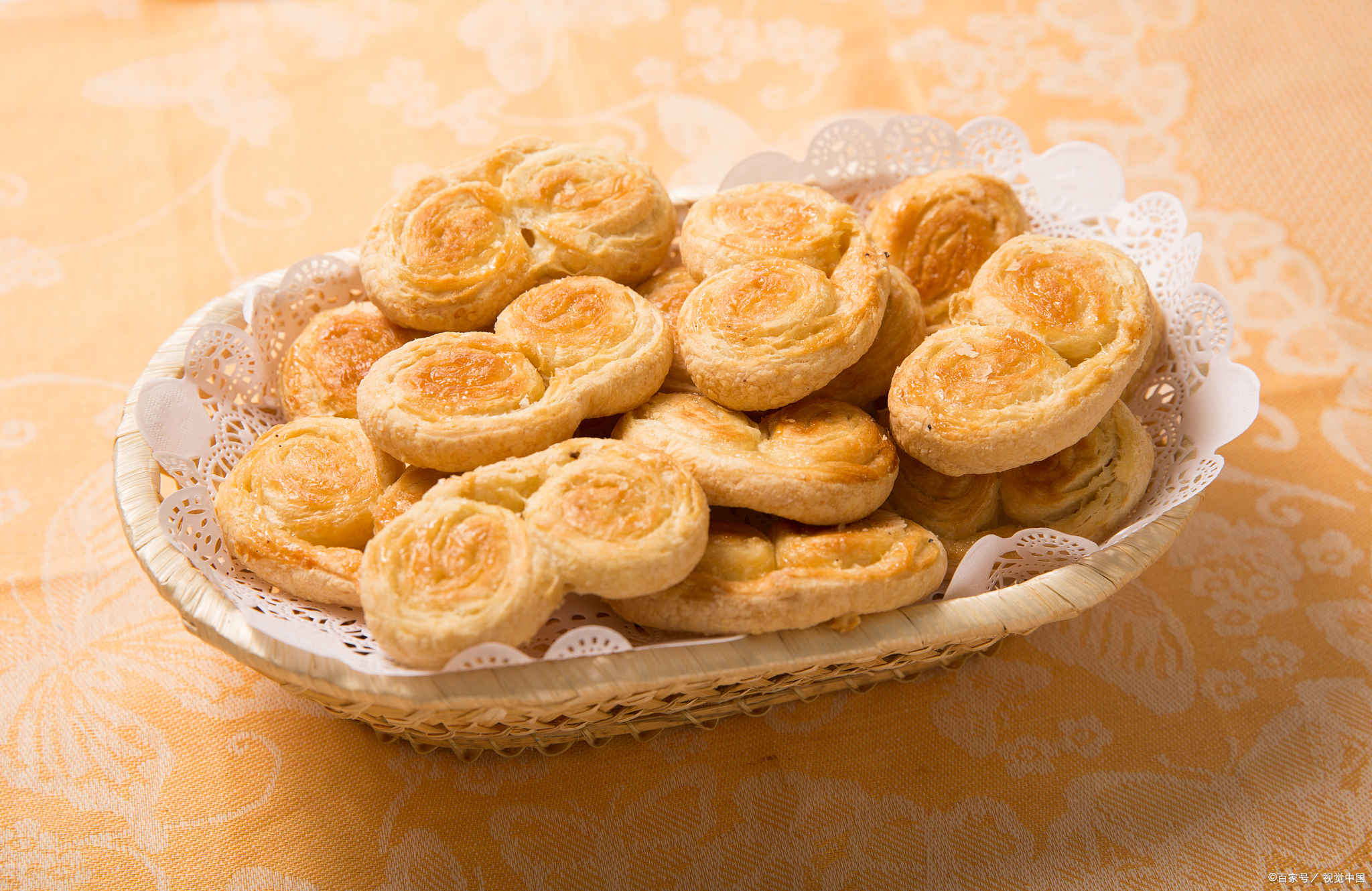 就是这种像耳朵一样的饼子,它又叫猫耳朵