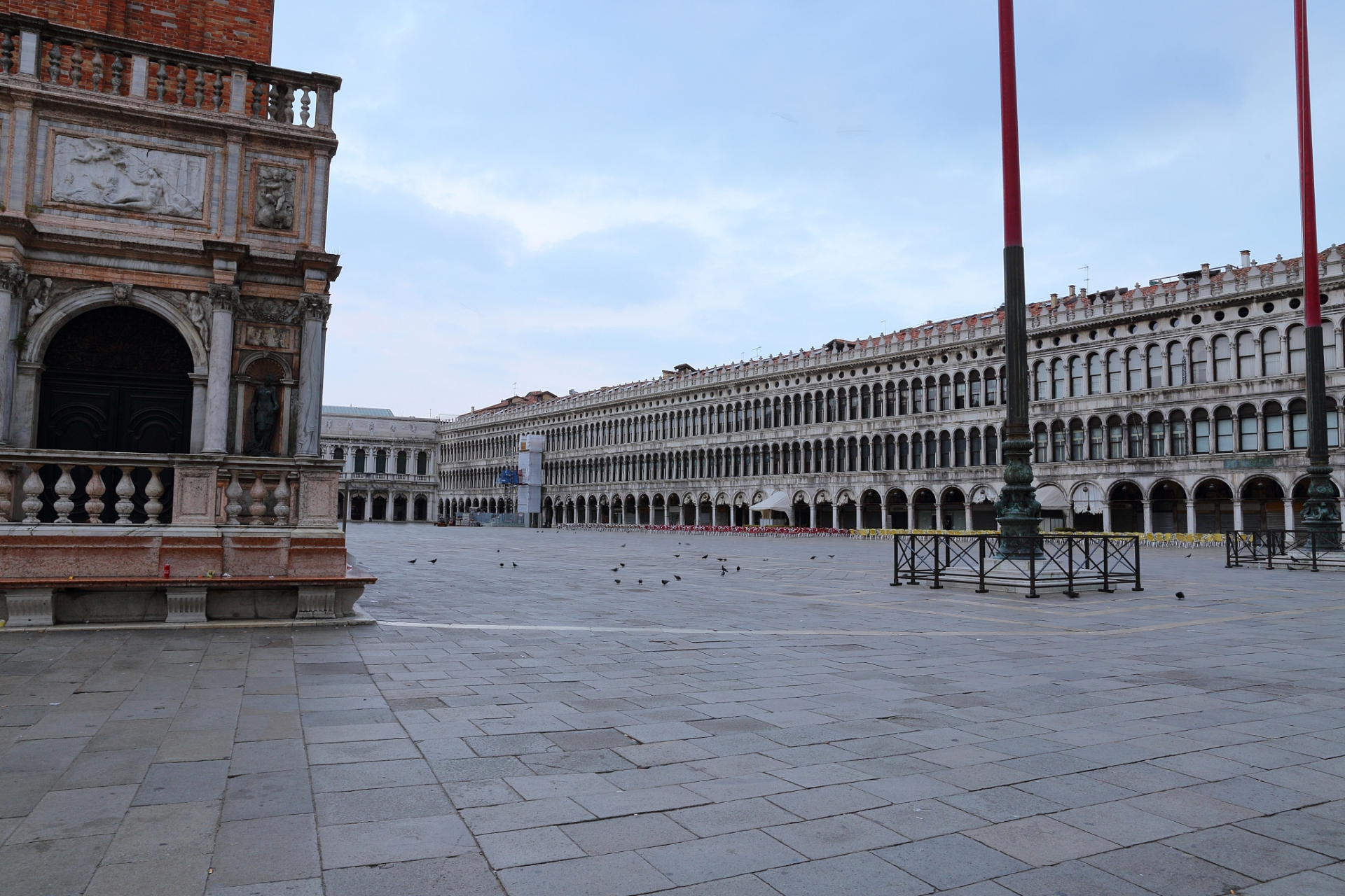 圣马可广场(piazza san marco) ,官方标准译名圣马尔谷广场,又称