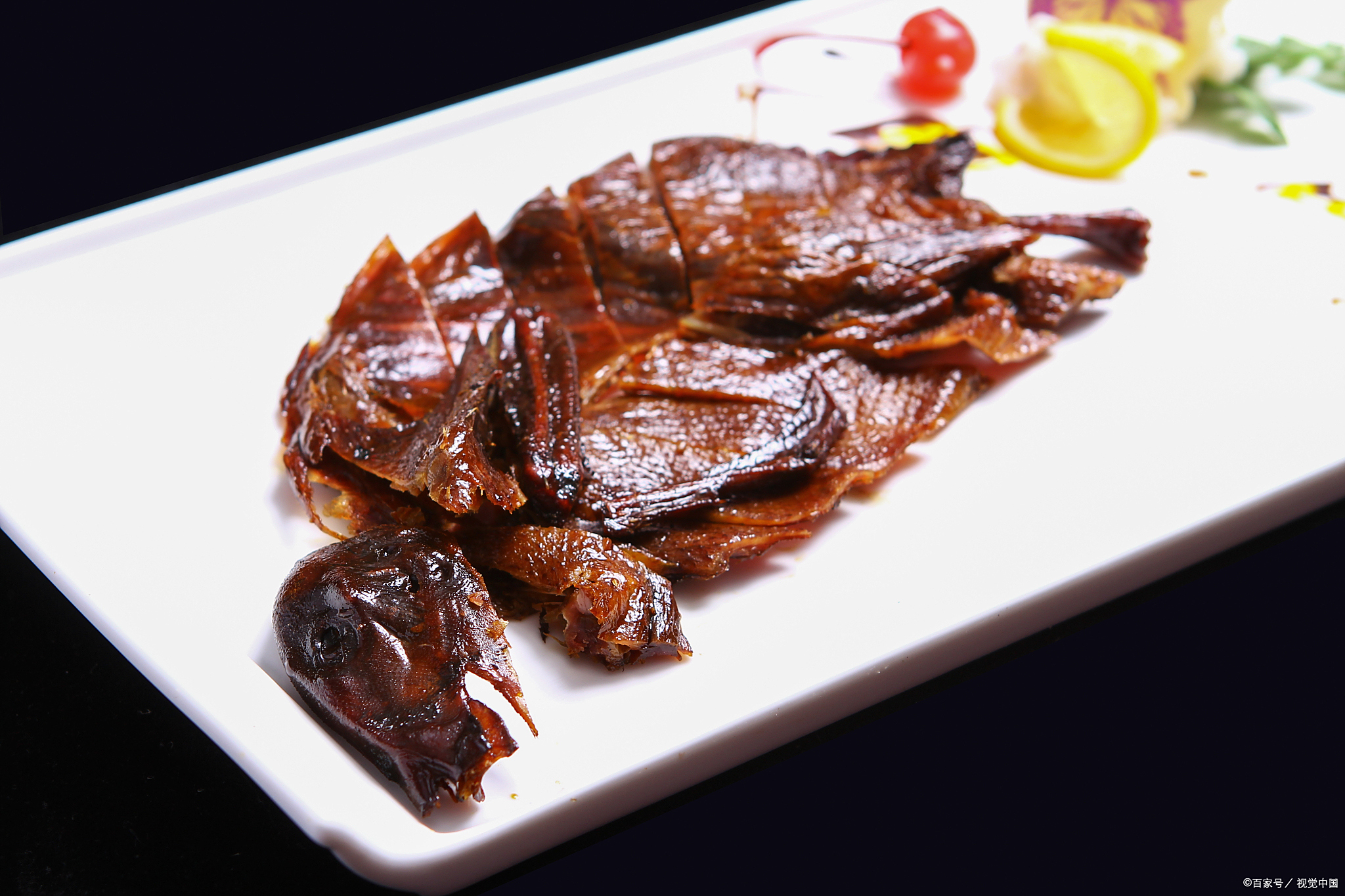 湖南旅游必入手的美食:酱板鸭,来看看一下哪家最好吃