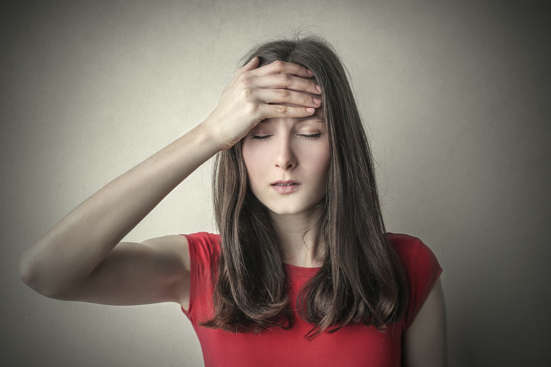 女孩分手后陷容貌焦虑患抑郁症#  女生皮肤不好无非跟以下因素有关