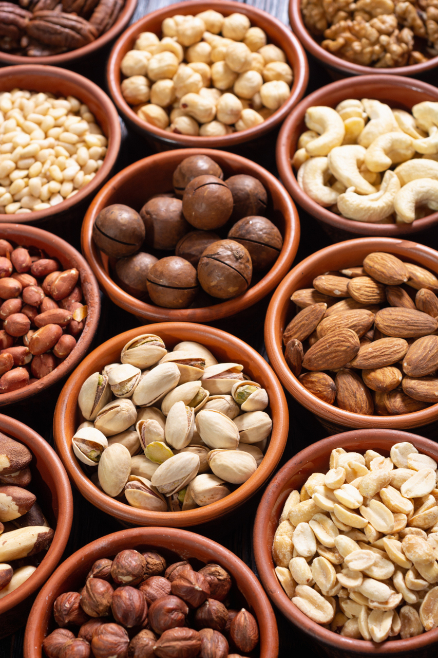 多吃深海鱼,绿叶菜和坚果豆类来保健身体吧～深海鱼的omega-3超赞的