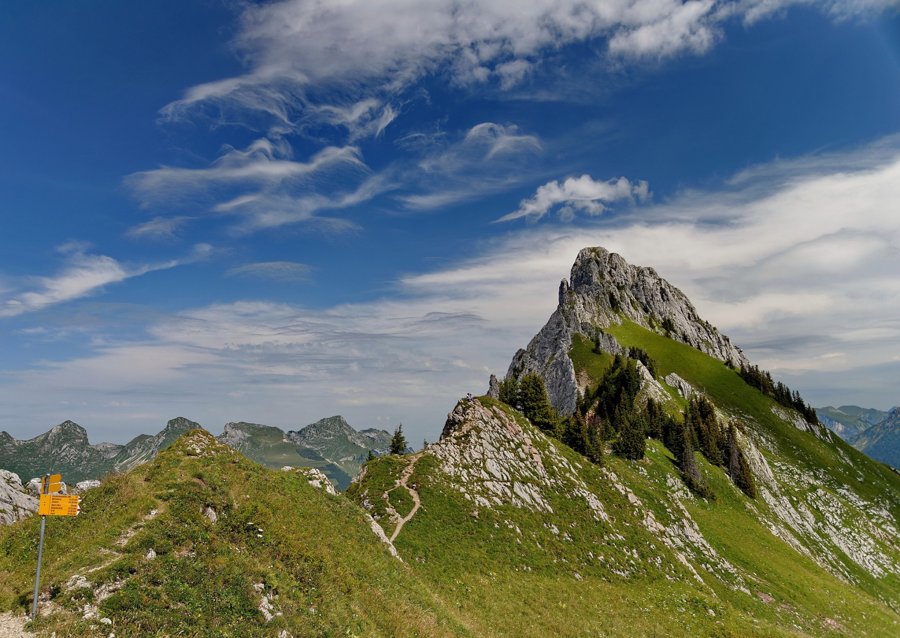 心定西再出发#甘肃的定西市位于太白山脉之中,拥有许多自然景观和