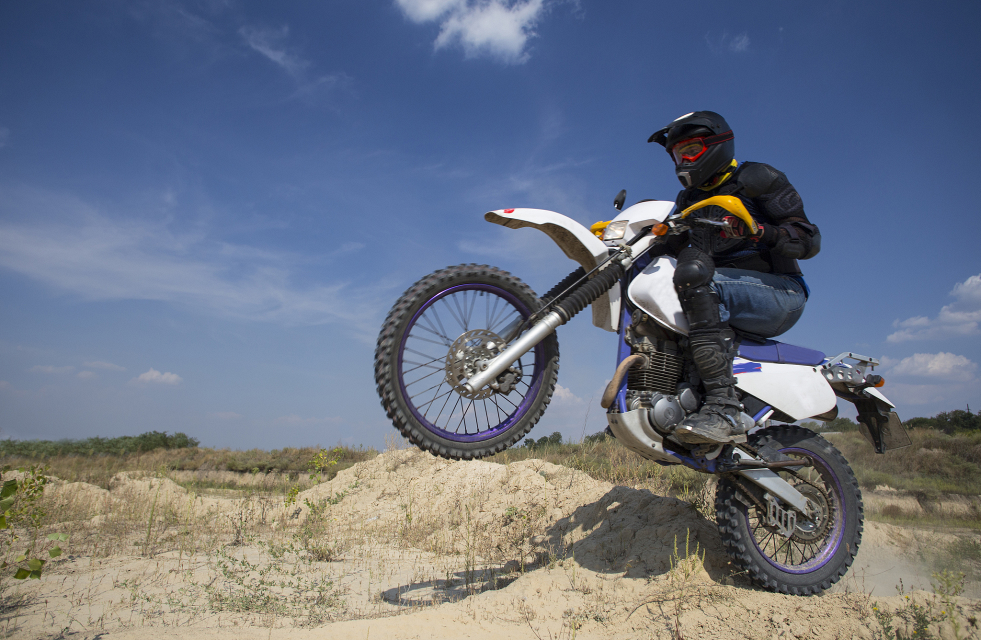 18岁男孩52万卖掉上百万房子#  18岁男孩52万卖掉上百万房子买摩托车