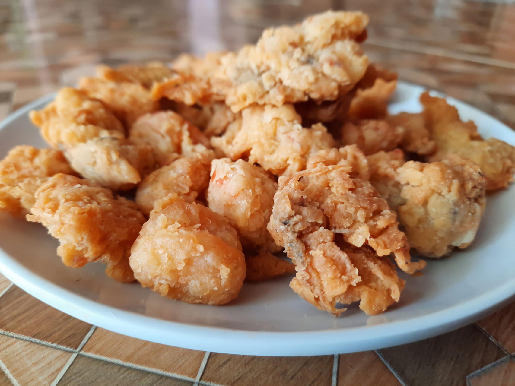 黄泥团子蘑菇是一道美味菜肴,制作需要准备新鲜蘑菇,小麦粉和水.
