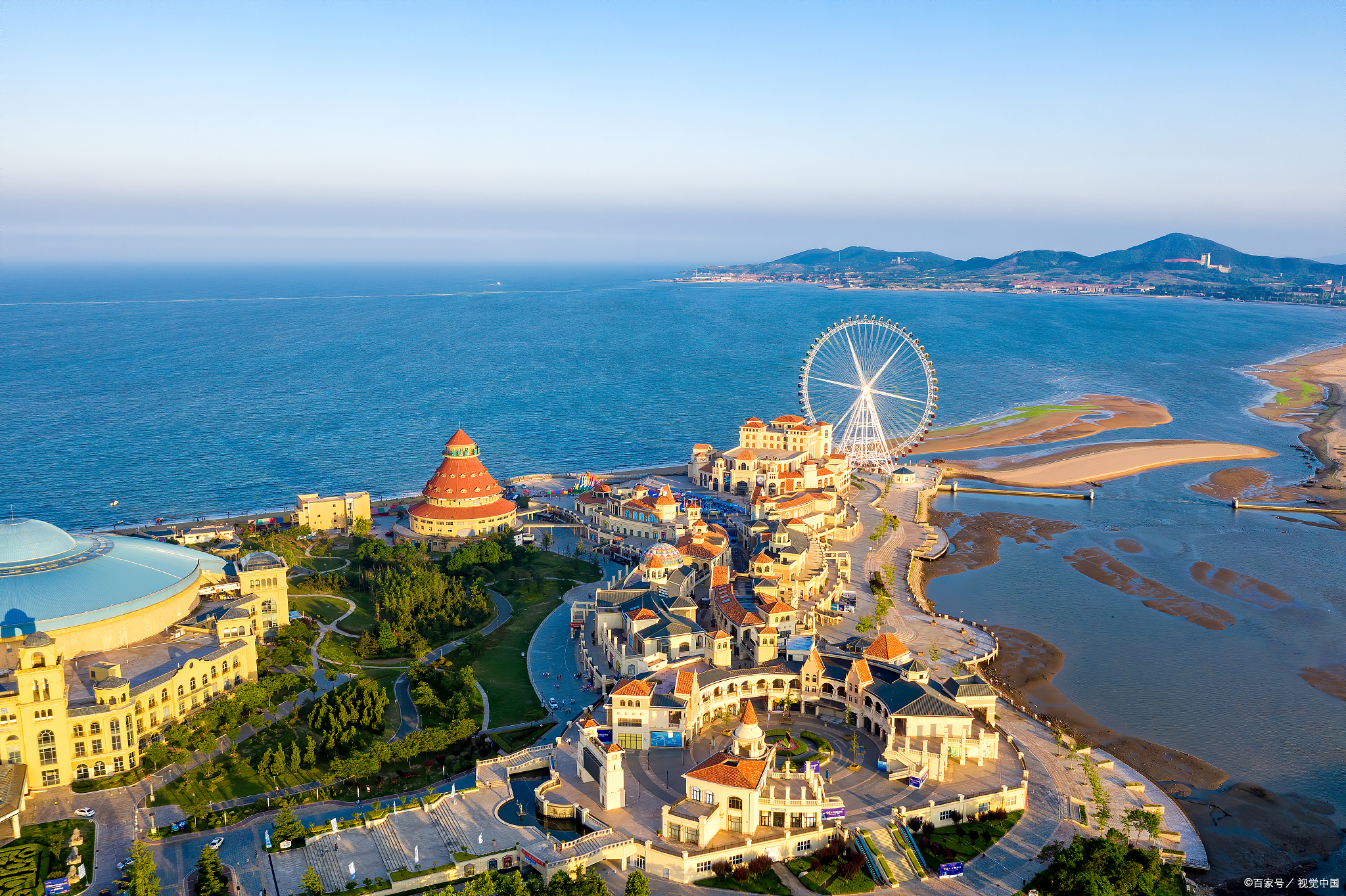 青岛温旅一觉睡醒天又塌了,谁能料到2025年了,还有当着民警的面痕,不