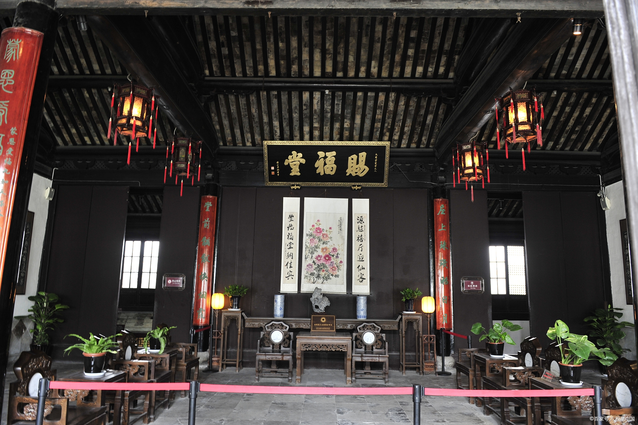 2,沈万三故居:富商沈万三的故居,展现了古代富商的生活奢华.