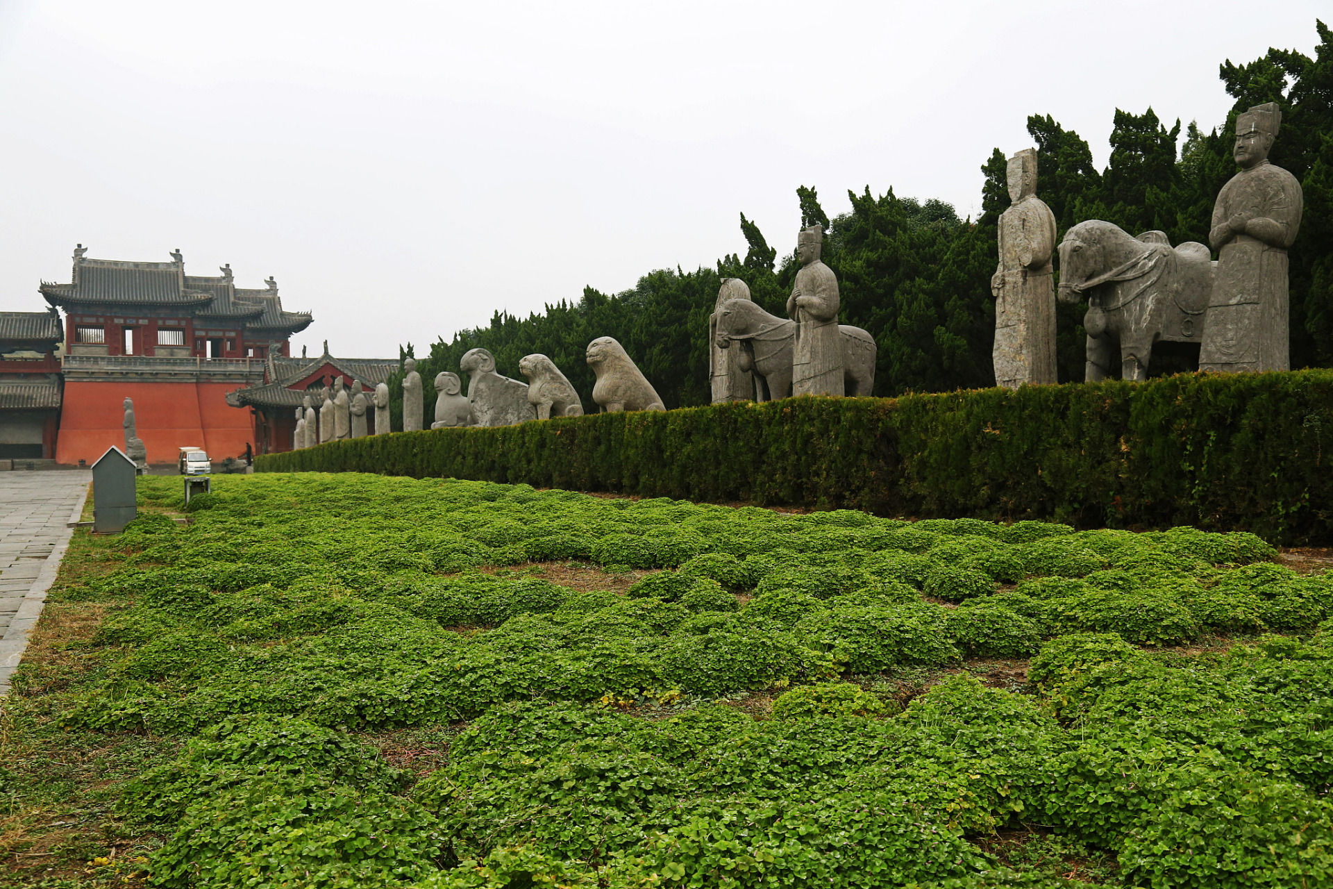 我给大家介绍一个国家5a级旅游景区:延安市黄帝陵景区.