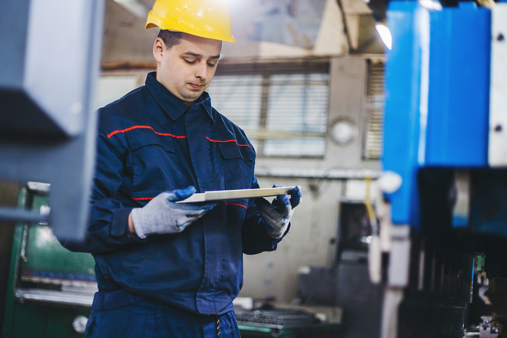 技术员是一种非常重要的职业,需要具备技术能力和创新思维,实验和测试