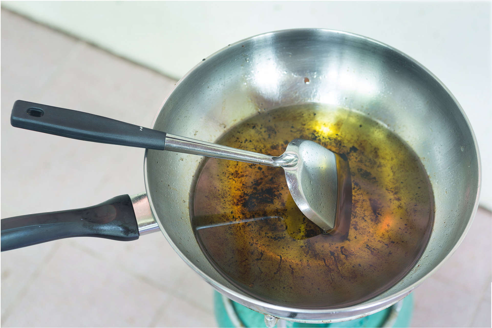 在烹饪的世界里,有一个被称为"热锅凉油"的技巧.