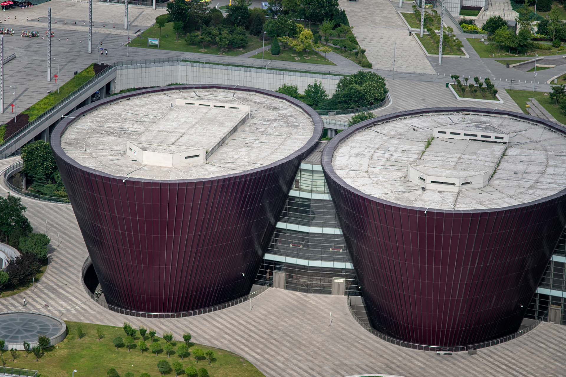 太原博物馆坐落在太原市的中央文化岛上,是山西省的一颗文化明珠.