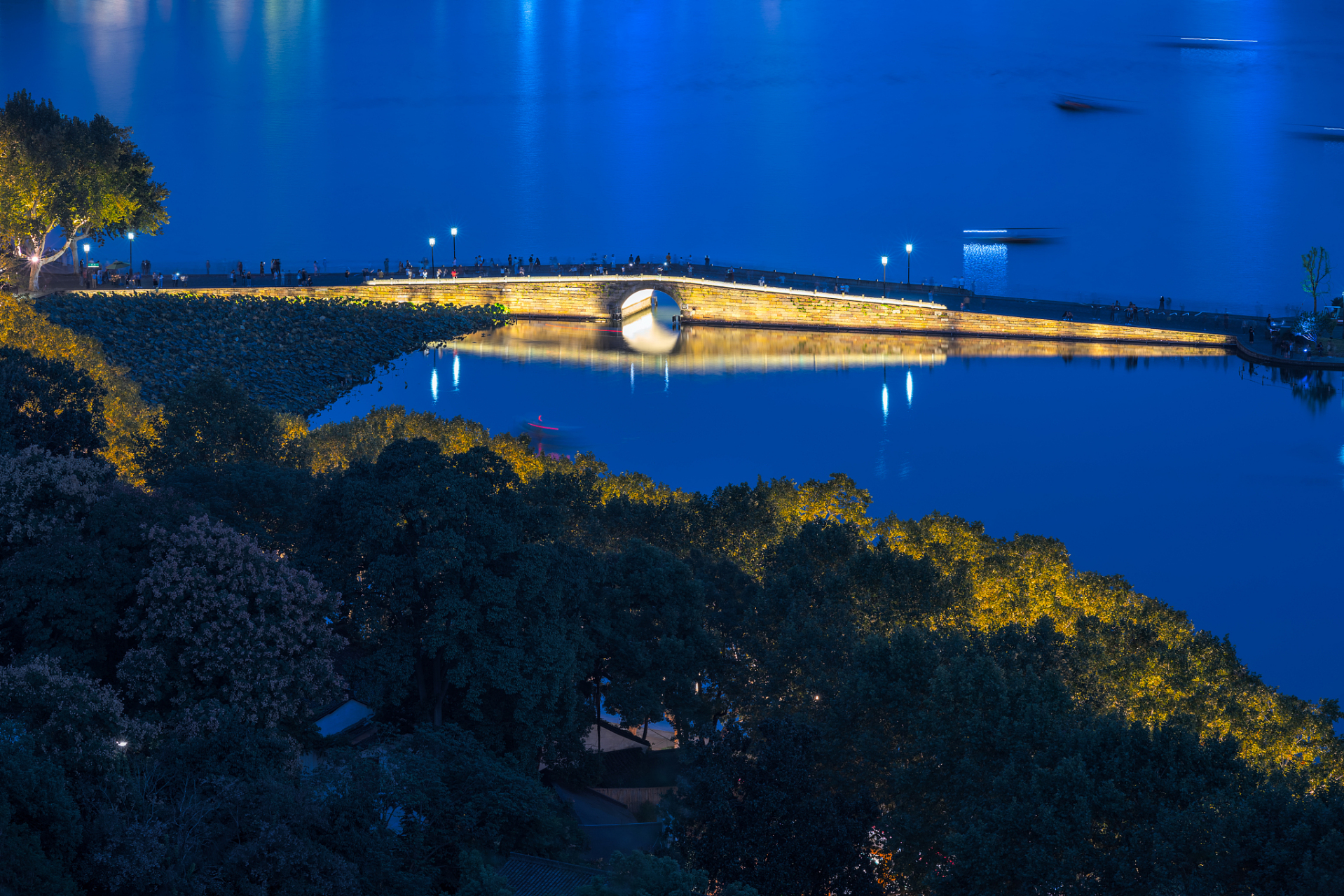西湖断桥风景图片高清图片