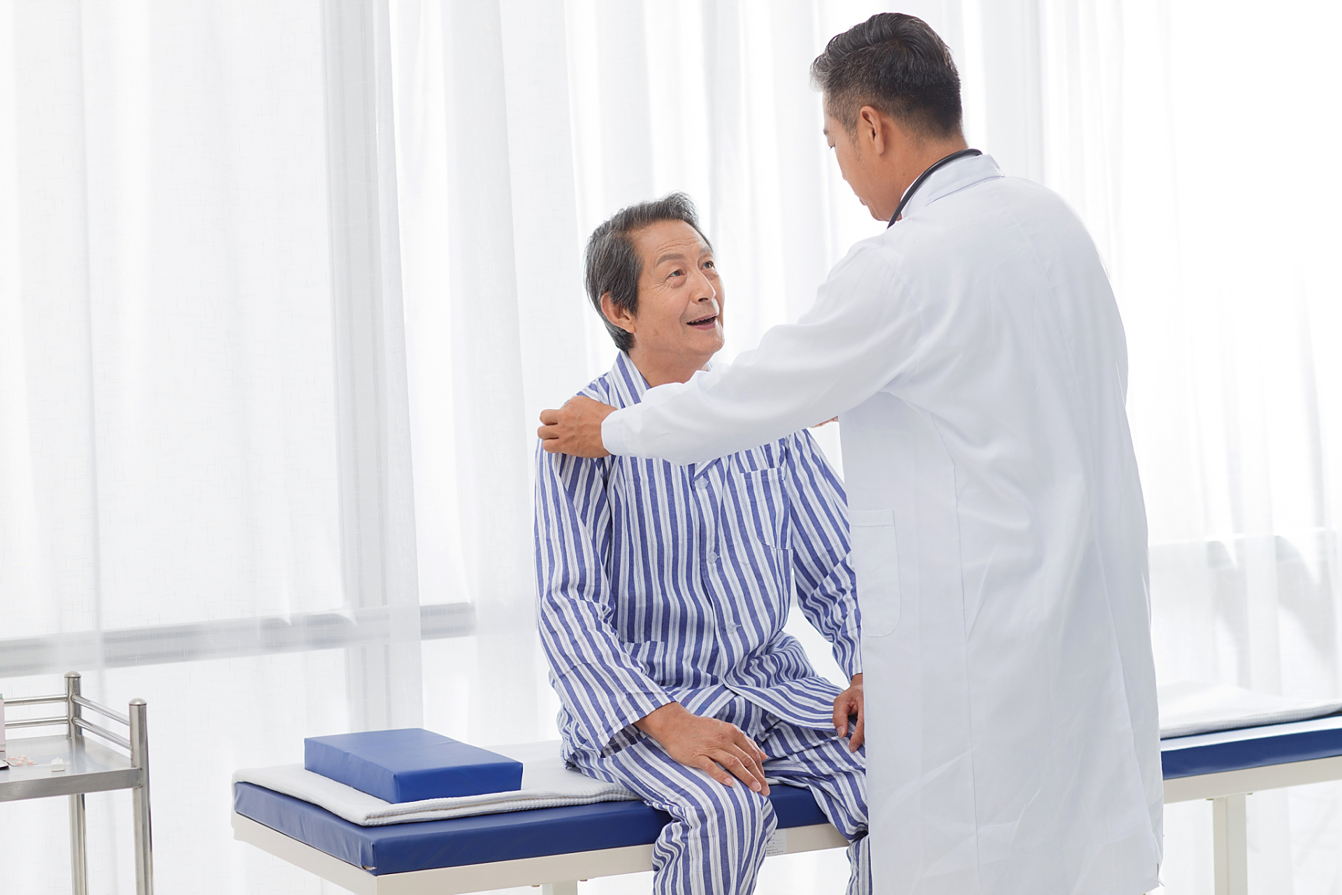 脑卒中后,患者如果还不能动,应该如何进行康复锻炼?