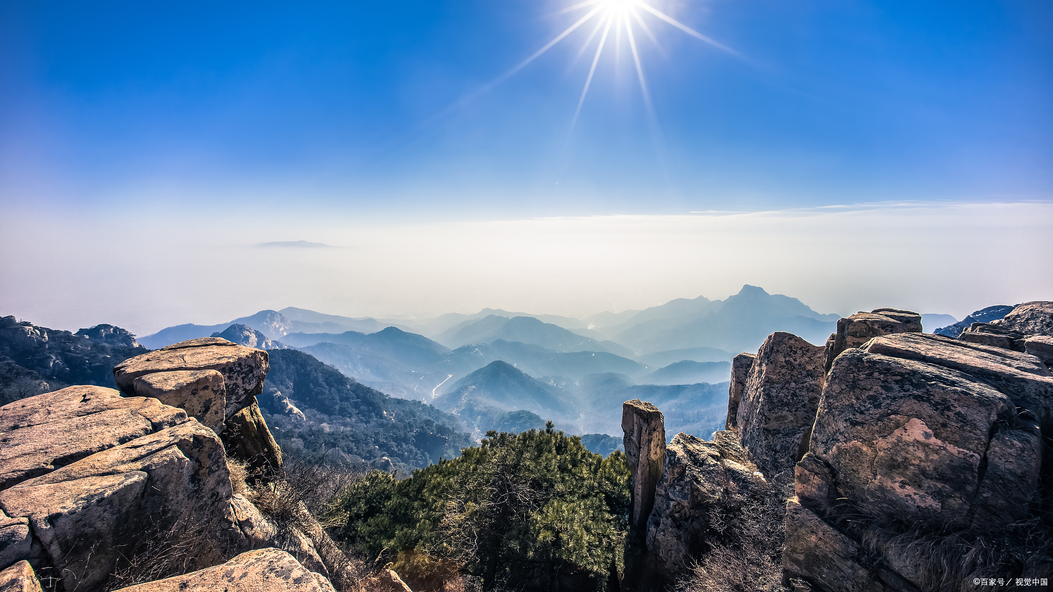 游览山东泰山,有"天下名山第一"的美誉,自然景观令人赞叹!