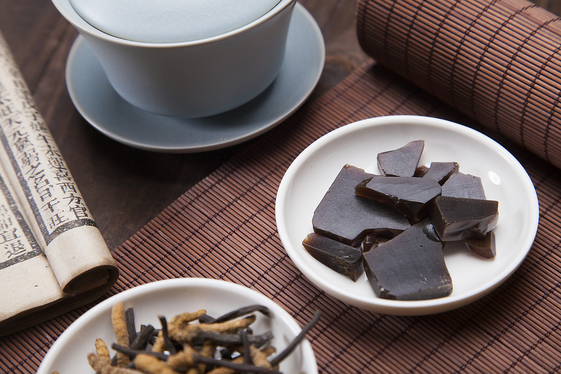 [原文:阿胶炖乌鸡汤正宗做法,炖.