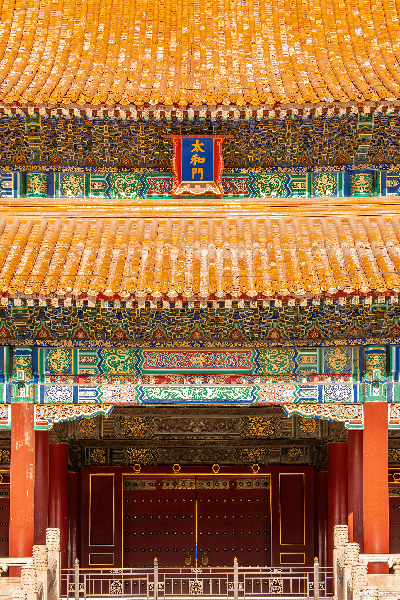 穿越时空的旅行# 故宫博物院,这座位于中国北京市中心的宏伟建筑,是