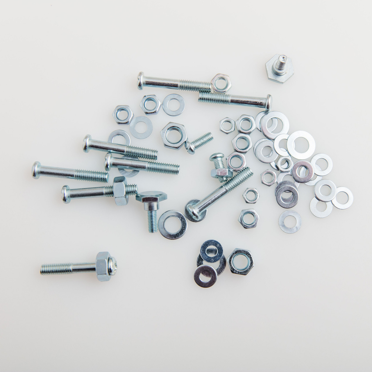 4mm的零件.画在图上是24cm,则这幅图的比例尺是什么?