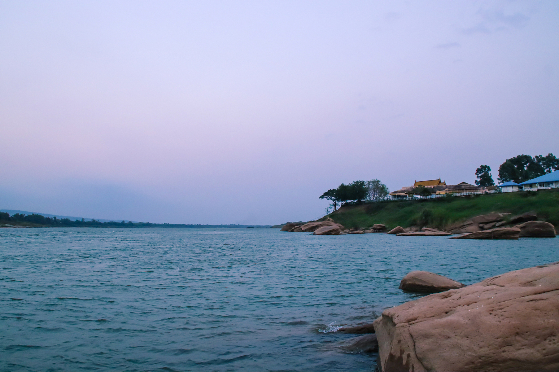 95巢湖姥山岛,是一座位于中国安徽省合肥市巢湖湖心的岛屿.