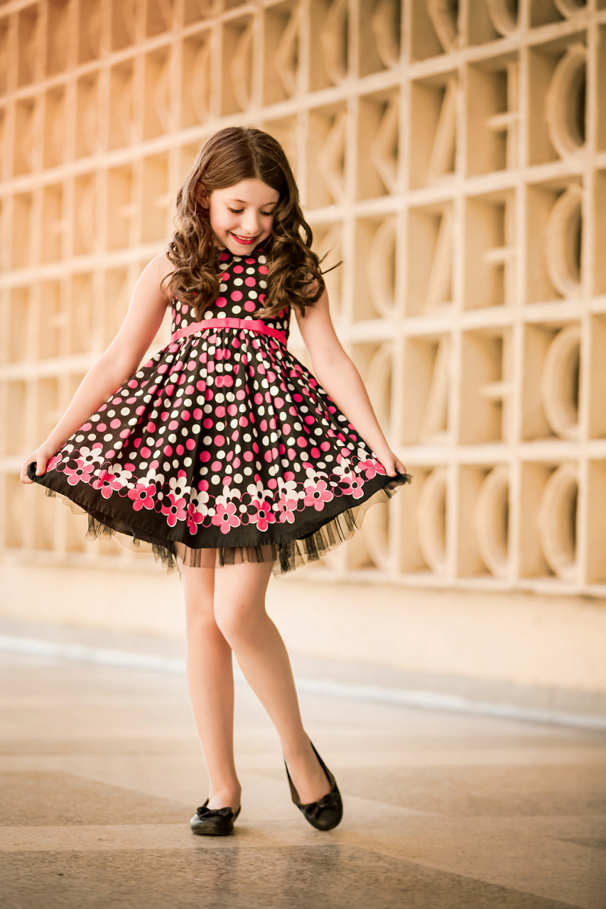 女孩性早熟是指在8岁以前就出现乳房发育和阴毛生长等早熟性发育特征