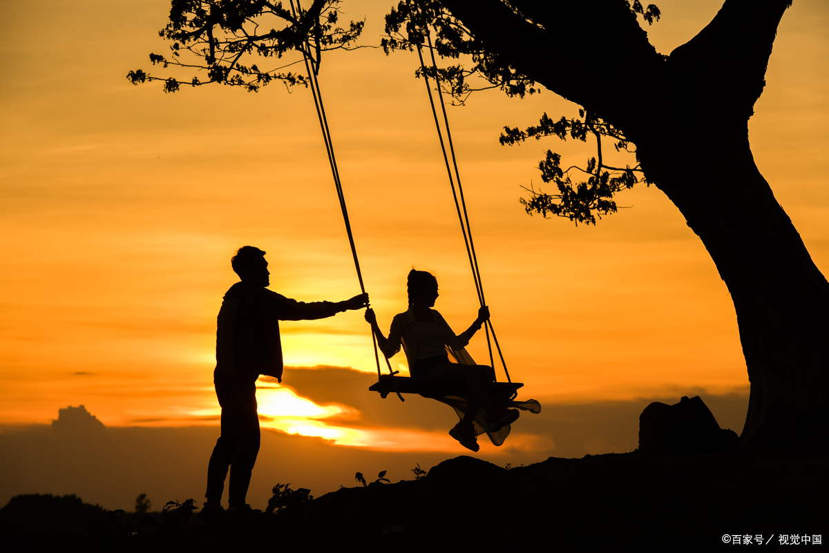 时光匆匆,与前女友已分开已有十年之久,在这漫长的