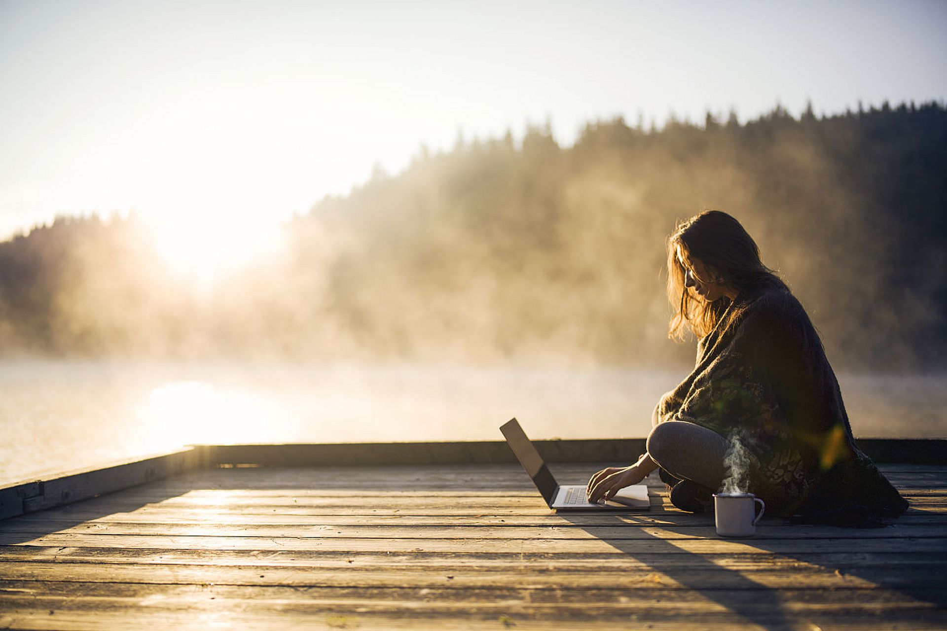 学会控制情绪和情感,保持冷静和理智,不轻易发脾气或情绪化的反应.