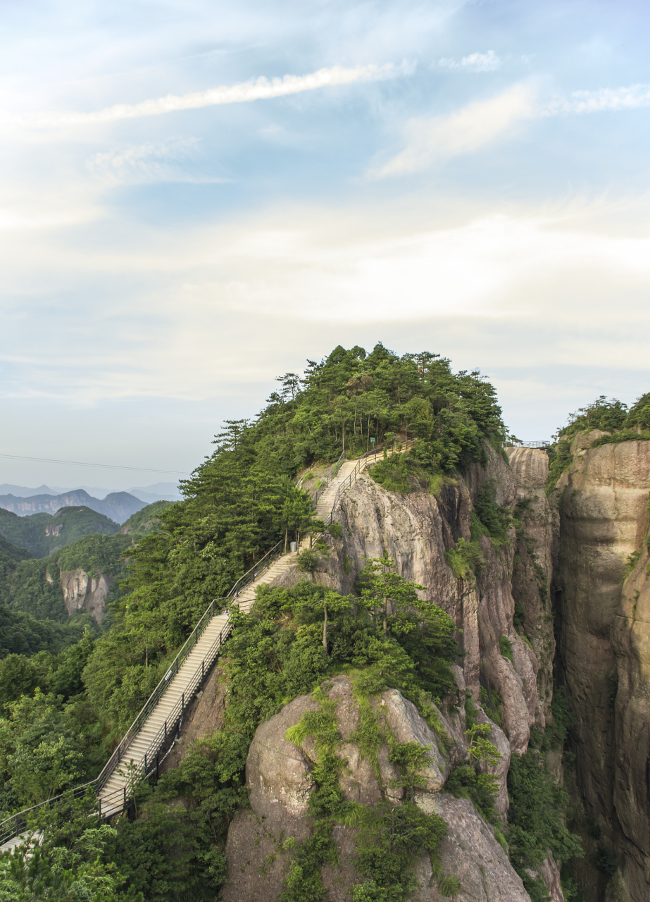 王仙岭是位于郴州市东郊的一个风景区.王仙岭主峰高999.