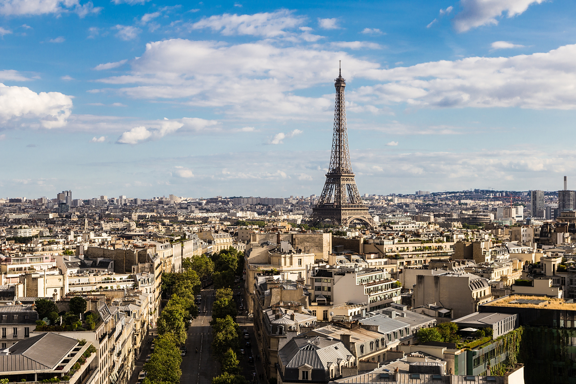 若在巴黎街头问法国人,你吃中餐多还是日餐多,肯定会回答中餐,但你问