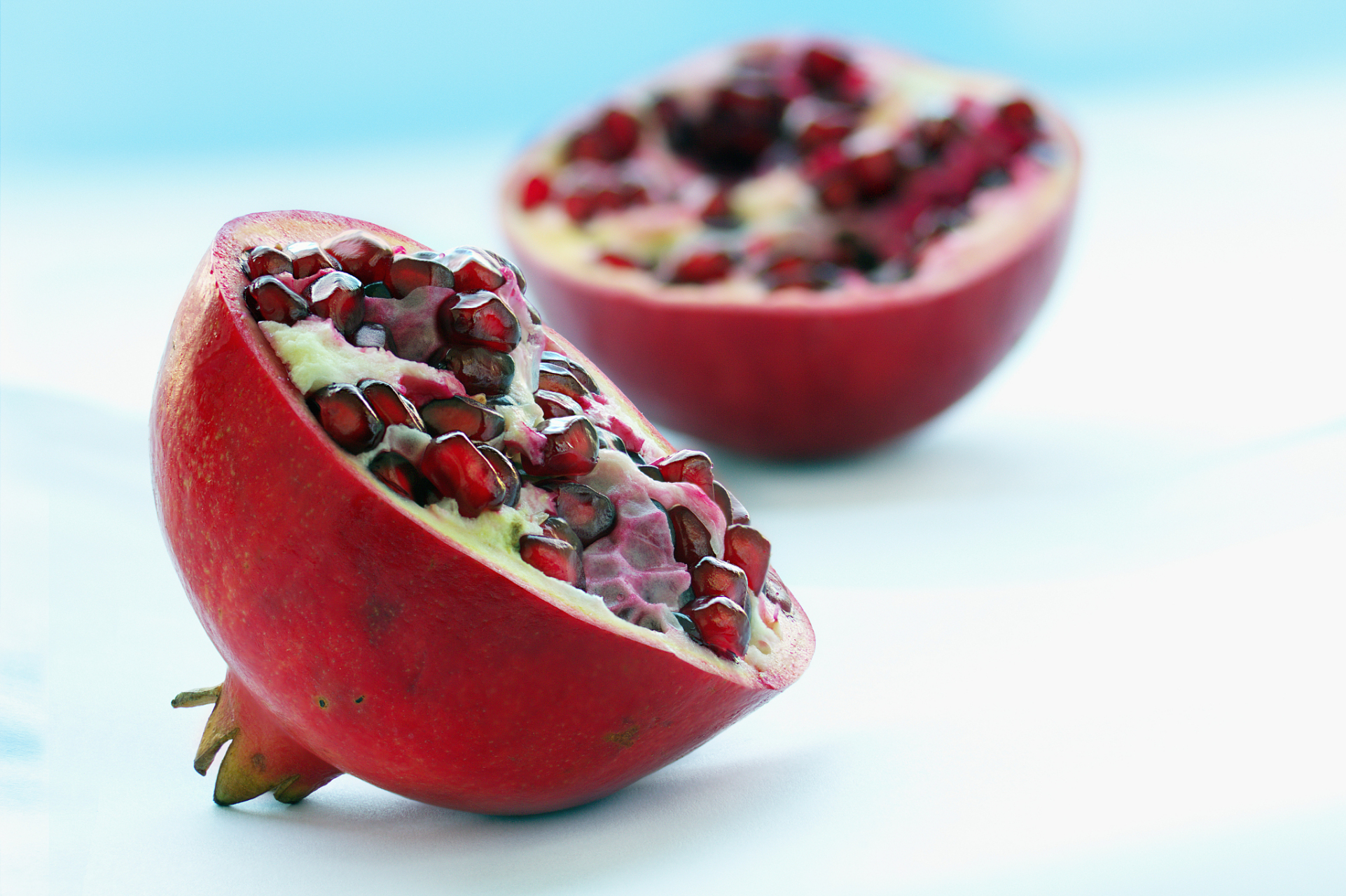 最近,我偶然发现了一种叫做黑美人石榴的神奇水果,它的味道和营养价值