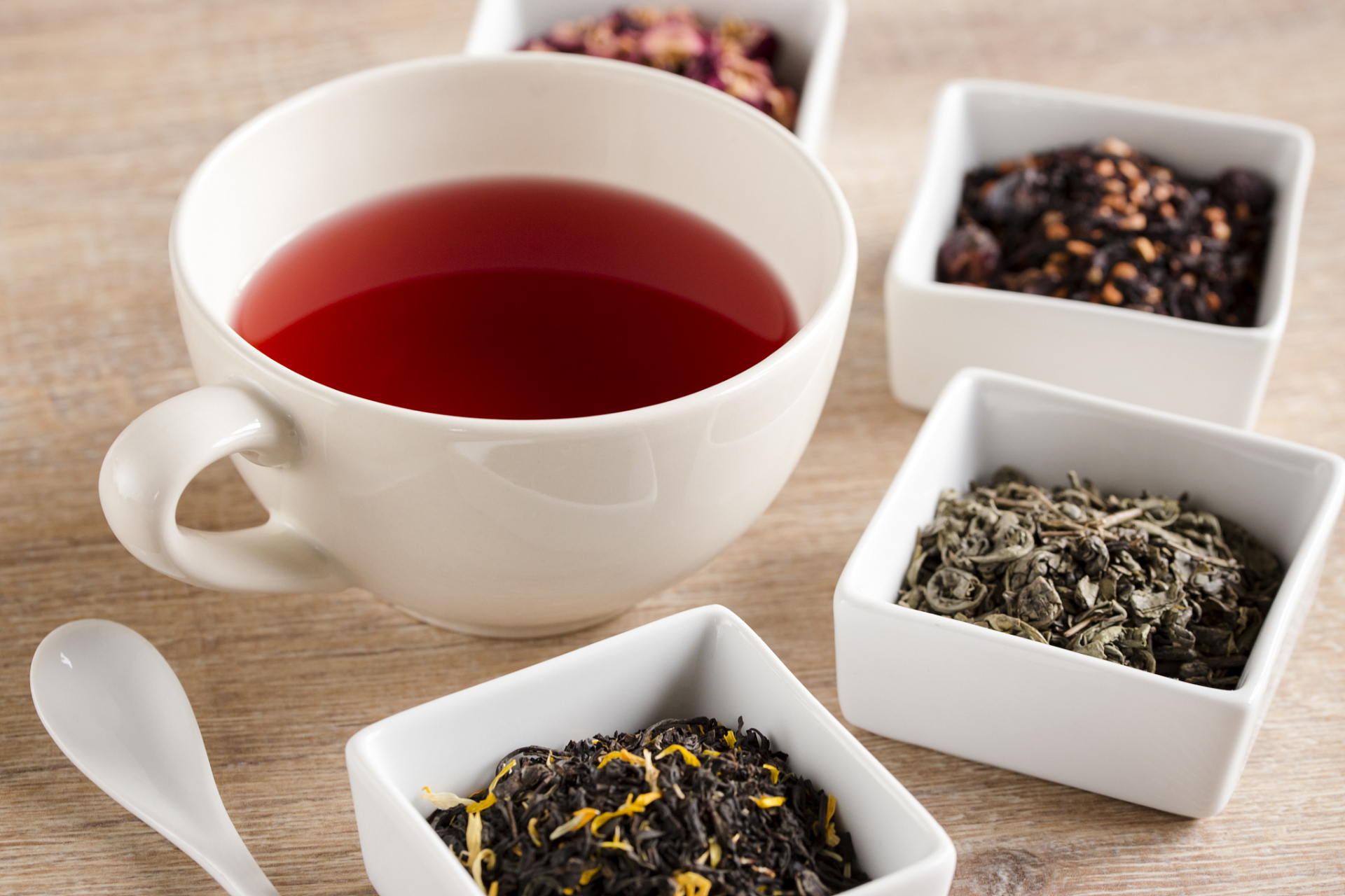 中医失眠的代茶饮主要是根据不同类型和体质的失眠患者,选择相应的中