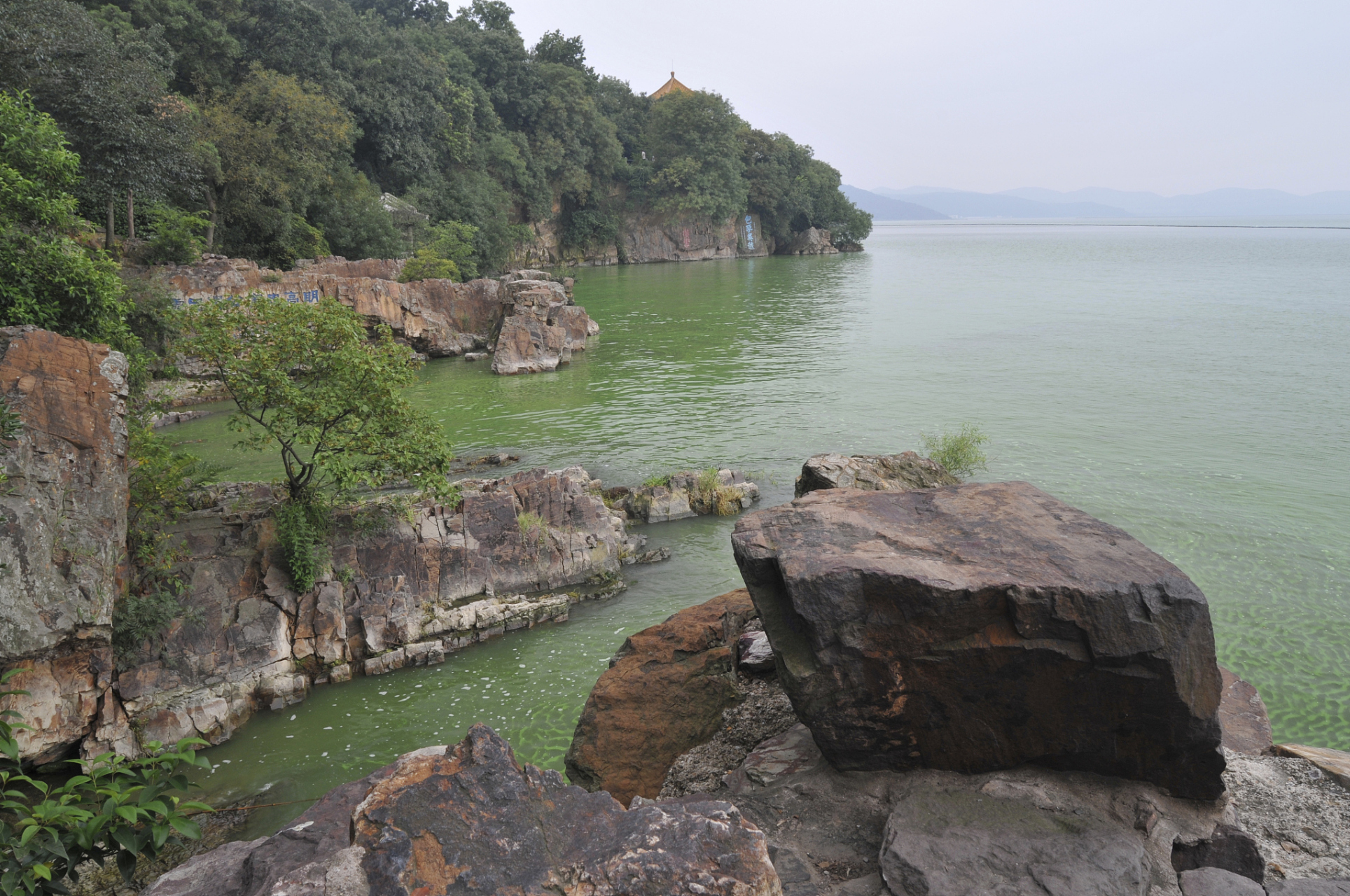 包括热门景点推荐如黄石国家矿山公园,西塞山风景区和磁湖风景区,以及