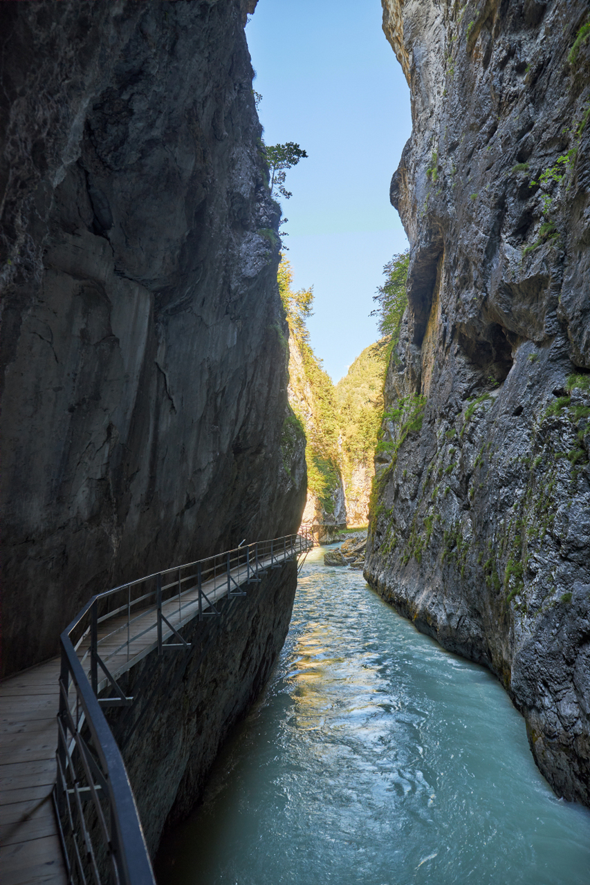 诺水河风景区是评为世界地质公园 ,国家aaaa级景区,国家级风景名胜区