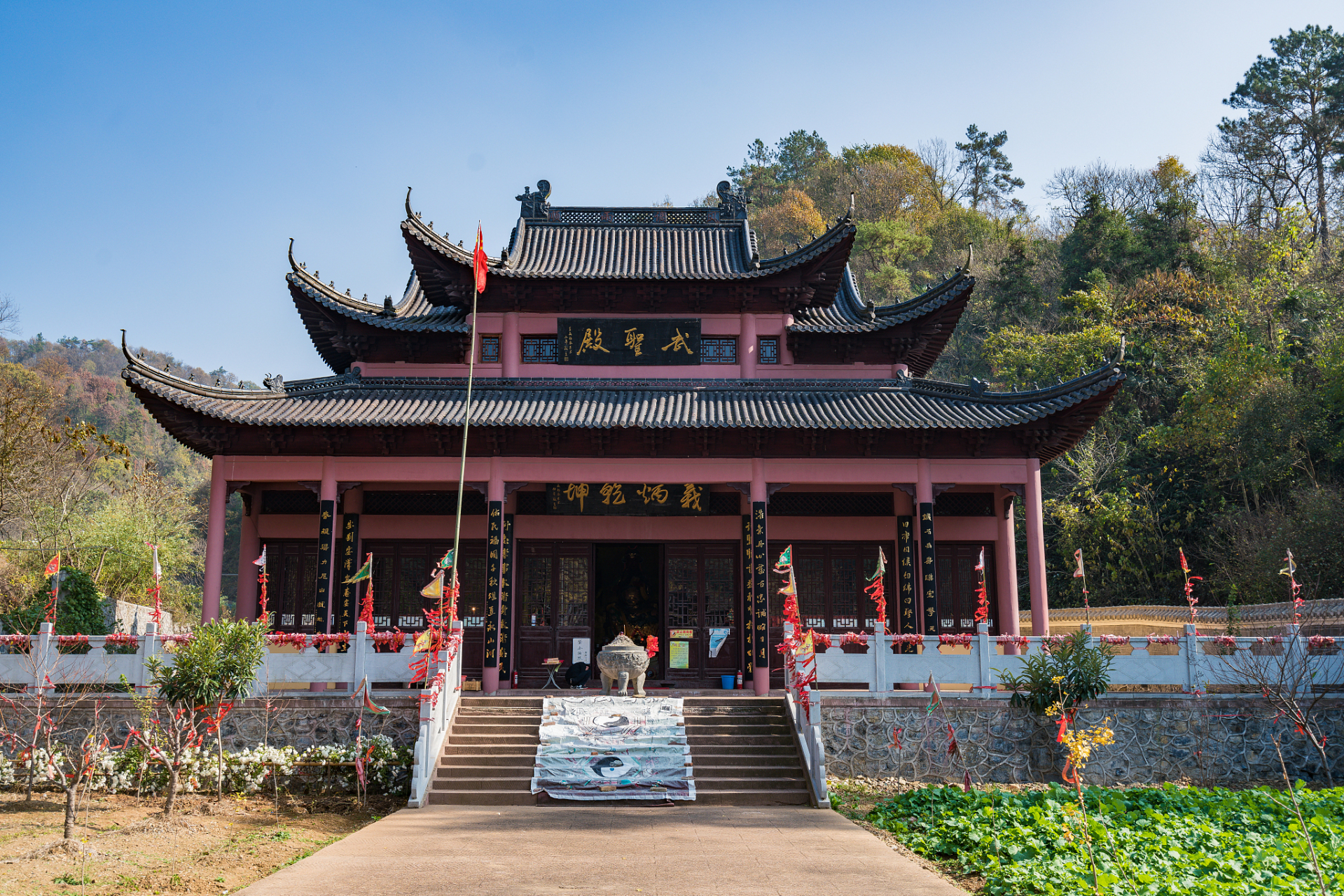 江夏文化品牌形象共创计划# 江夏灵泉寺的风景非常秀丽,寺庙建筑群