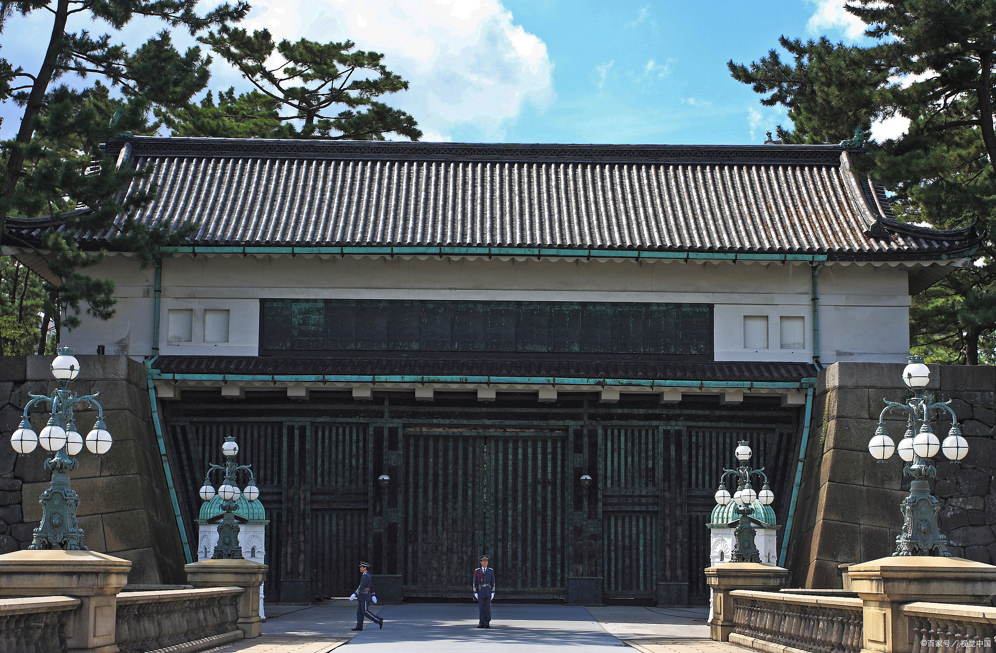 靖国神社门口图片