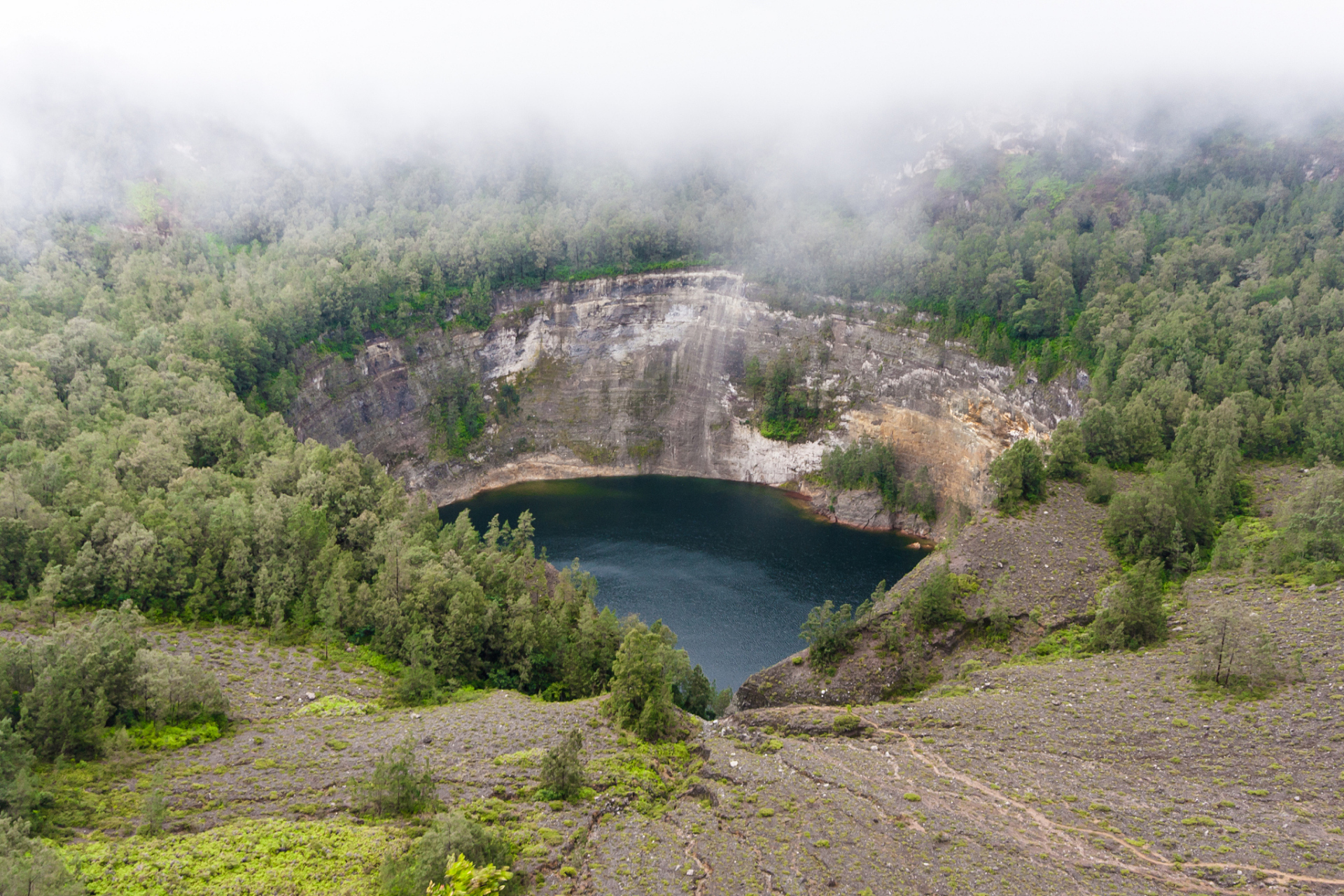 奔赴春天的旅行# 踏春火山地热国家地质公园:这是一个以火山地热竟圹