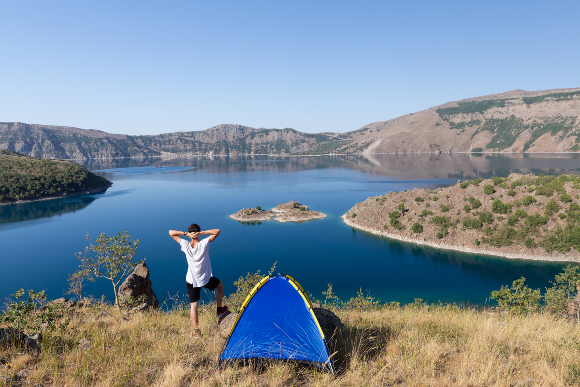 我叫林峰,45岁,曾有一段长达二十年的婚姻,但以失败告终.