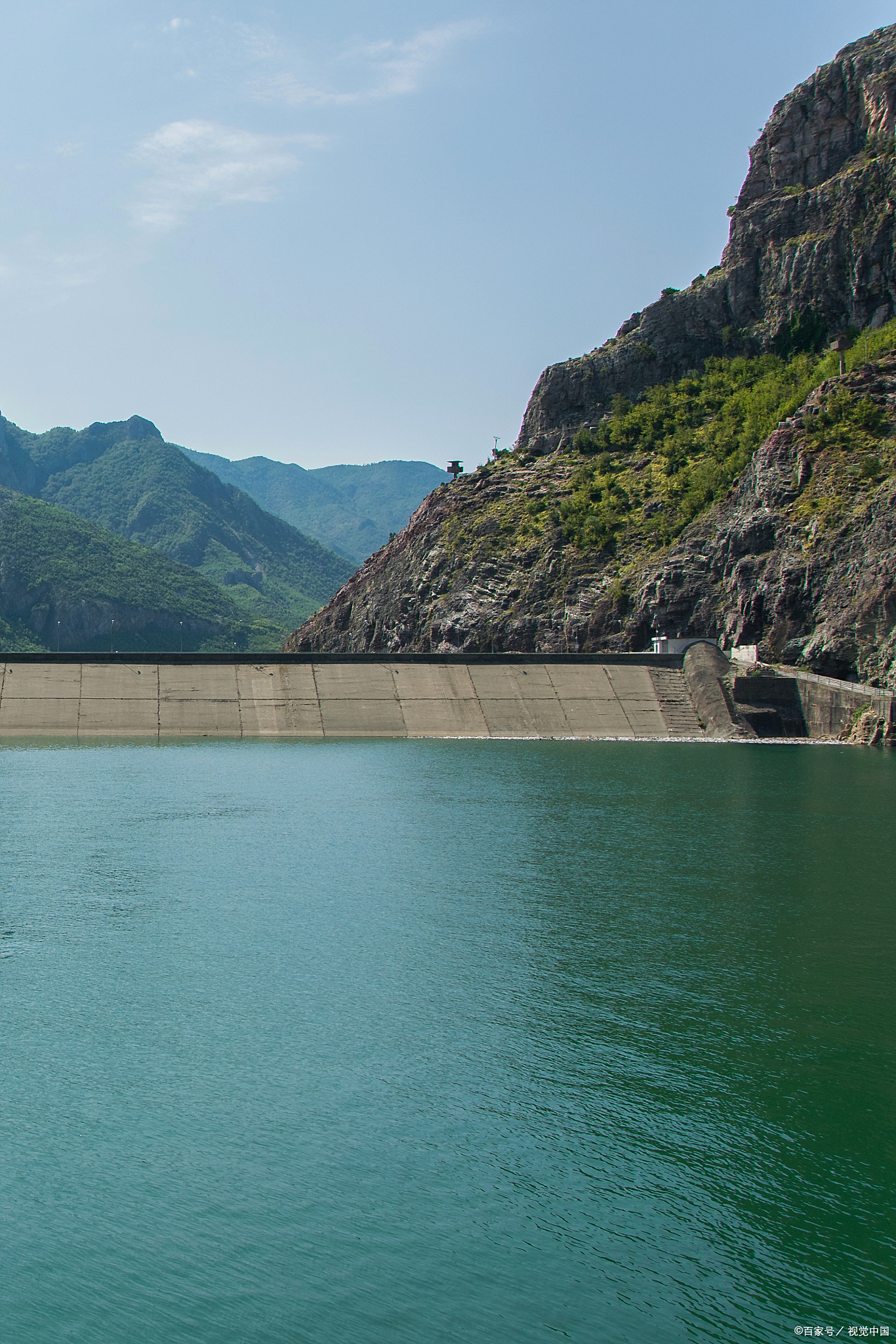 清凉一夏:北京十三陵水库的湖光山色  你是否曾想过,在炎炎夏日里,找