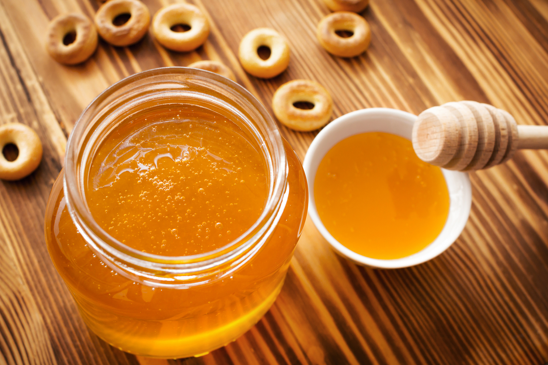 蜂蜜水是一种非常受欢迎的饮品,相信不少朋友们都饮用过,深受女性