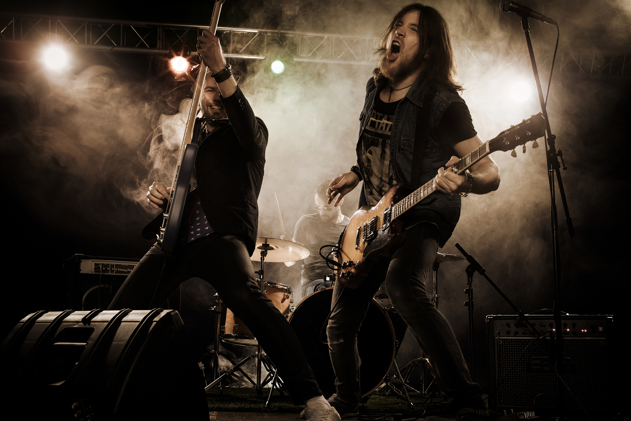 爵士乐起源于19世纪末20世纪初的美国南部,经过多种