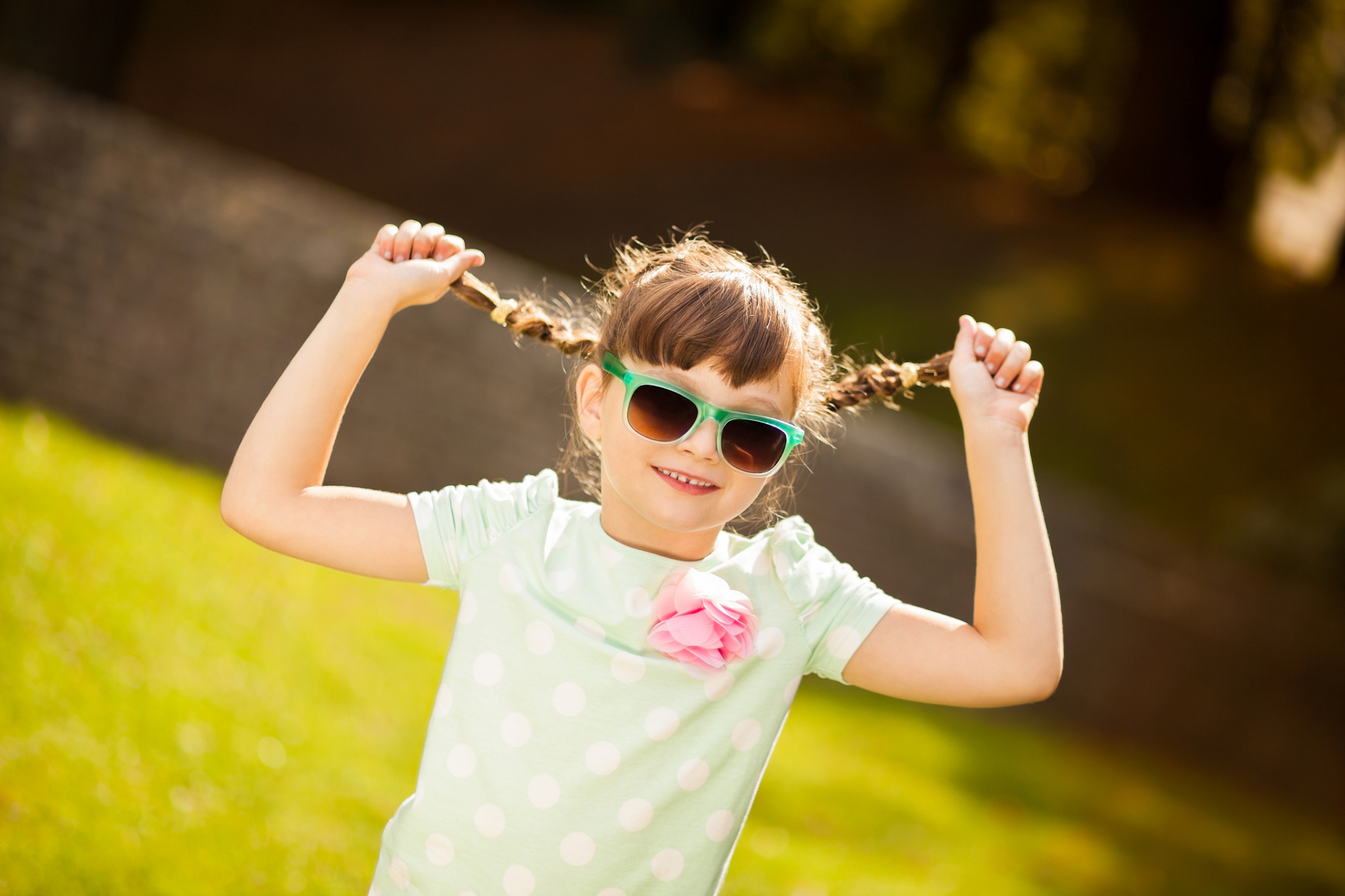要拍摄活泼好动的孩子照片,6个建议:  1. 捕捉真实的瞬间.