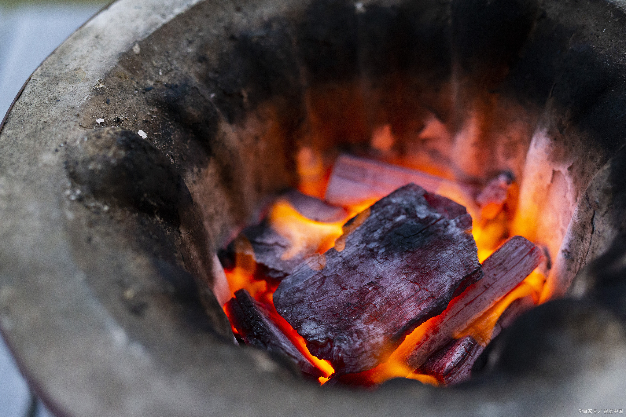 为让人间无寒意愿入洪炉化为尘