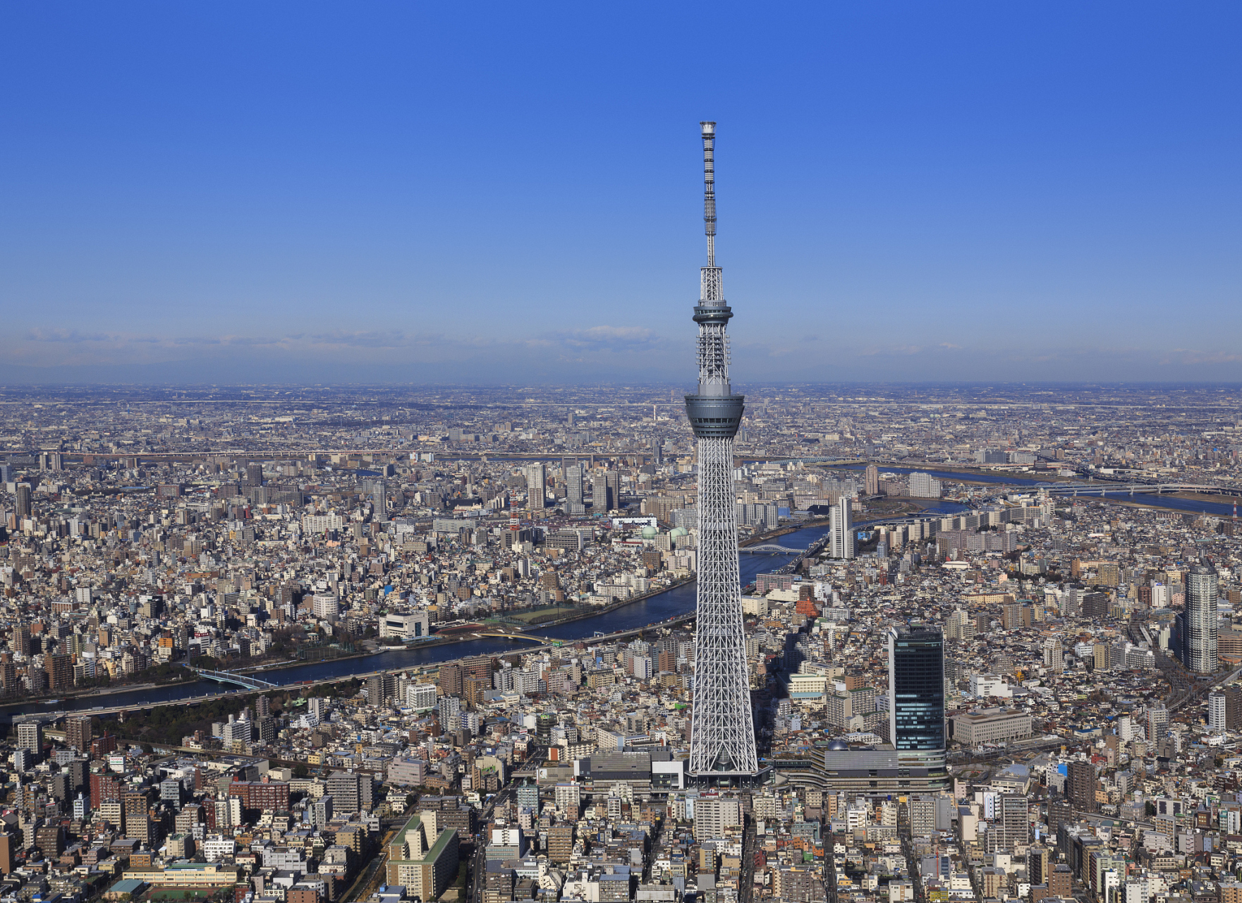 跨年创作挑战赛# 东京晴空塔是一座以巴黎埃菲尔铁塔为范例而建造的